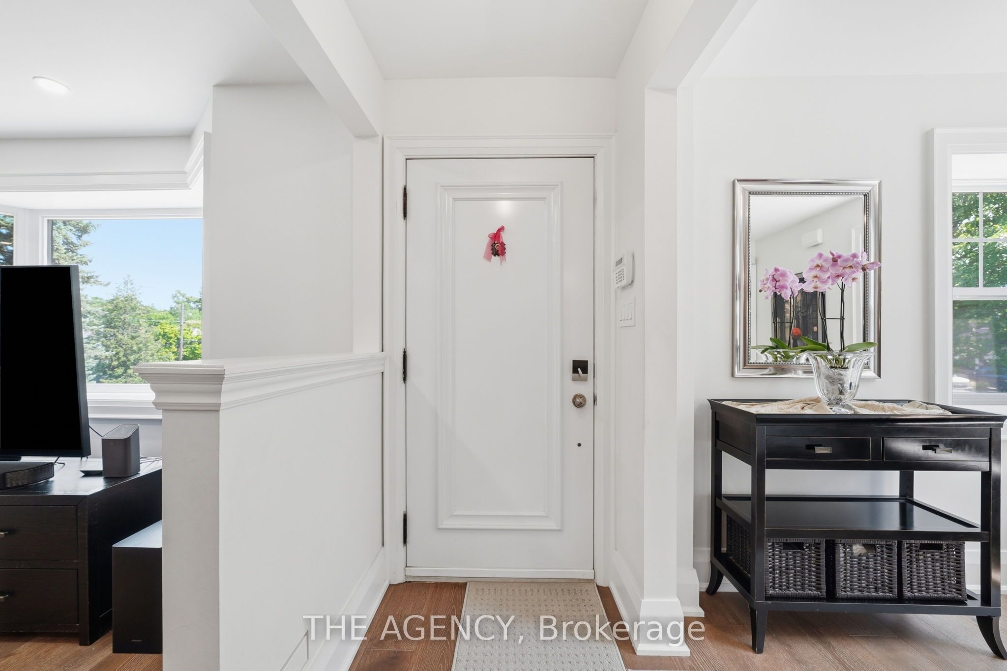 42 Berl Avenue, Toronto, ON M8Y 3C4 photo 2