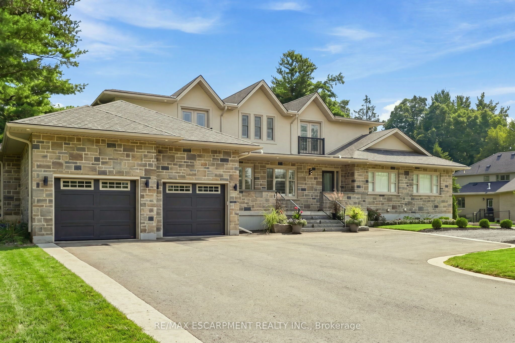 1354 No 1 Side Road, Burlington, ON L7P 0R9 photo 5