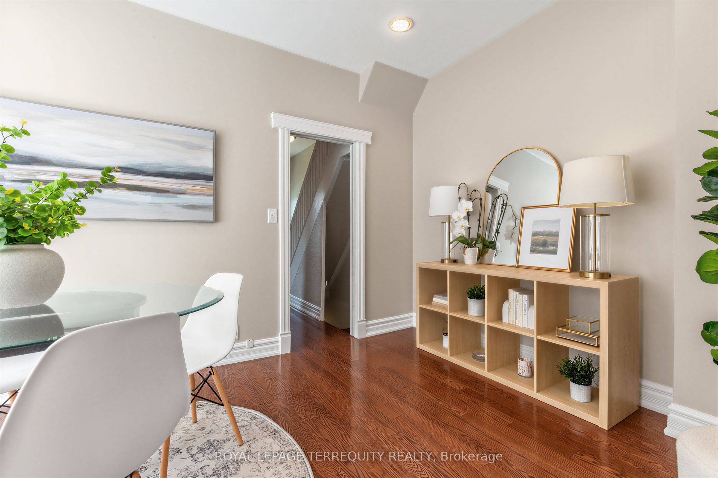 211 Blackthorn Avenue E, Toronto, ON M6N 3H7 photo 5