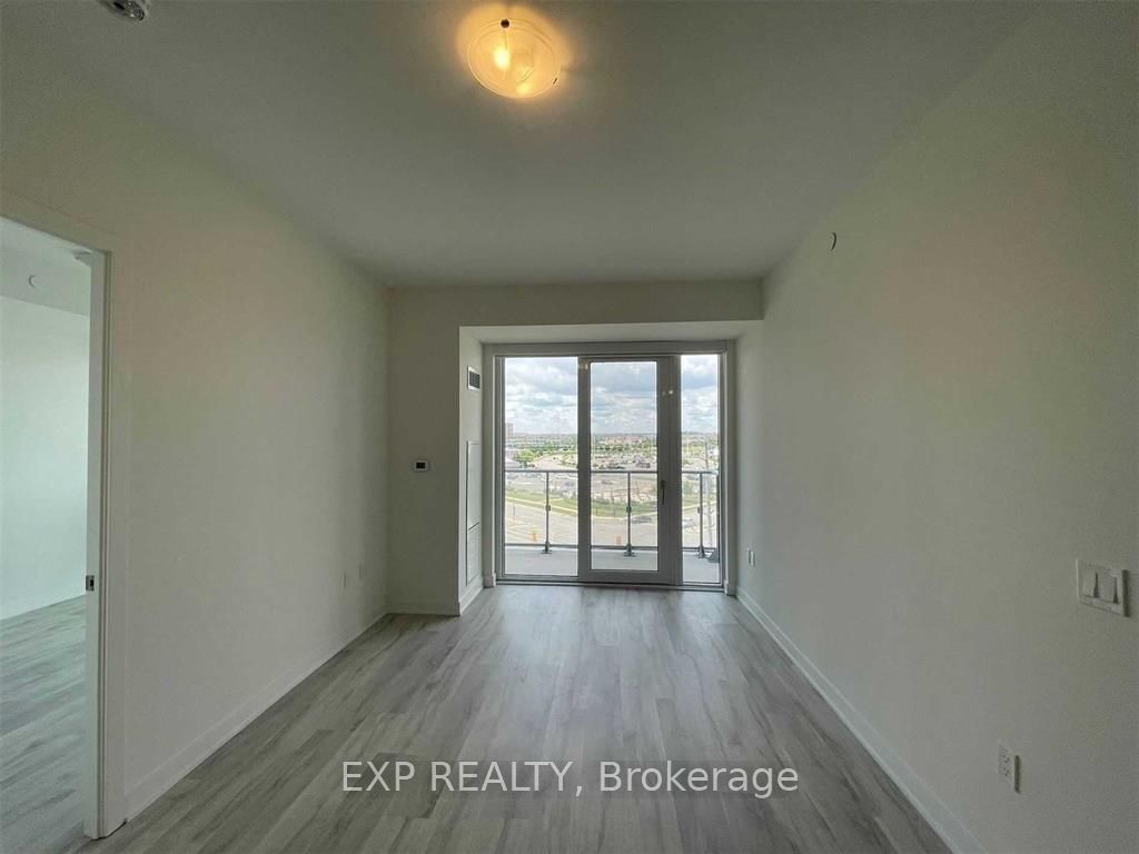 4655 Metcalfe Avenue 601, Mississauga, ON L5M 0Z7 photo 2
