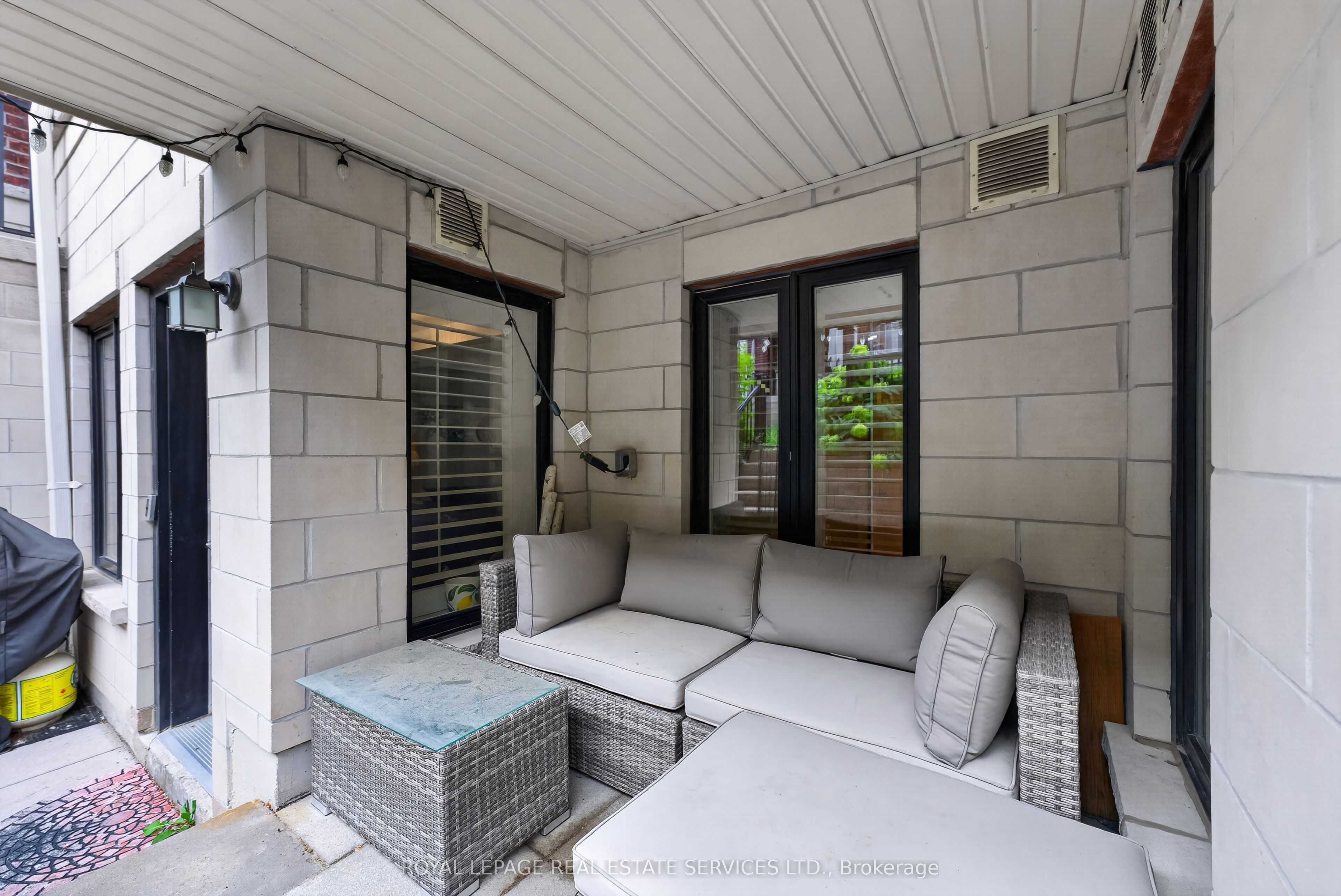 30 Carnation Avenue 101, Toronto, ON M8V 0B8 photo 3