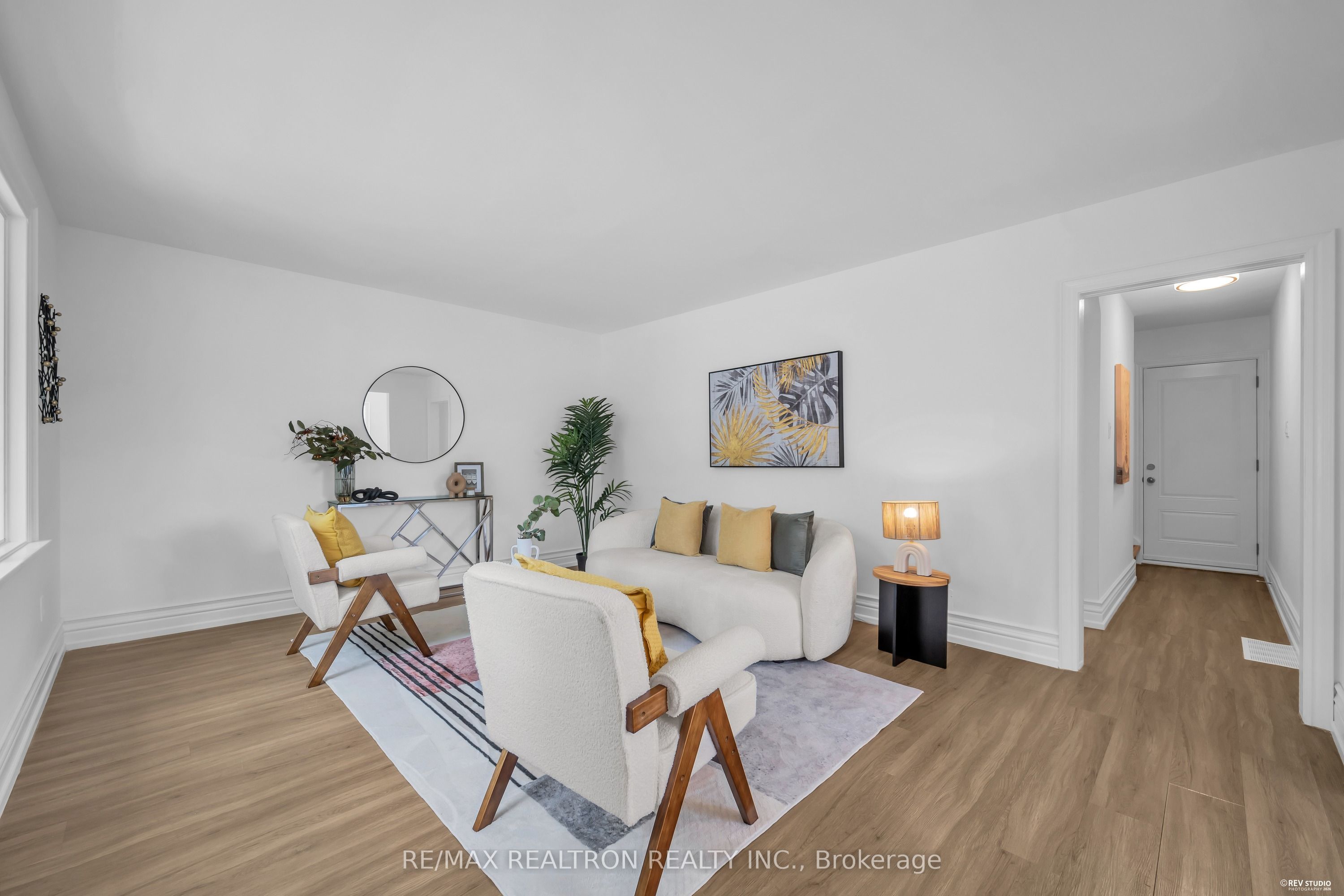 11 Harrow Drive, Toronto, ON M6M 2X2 photo 5