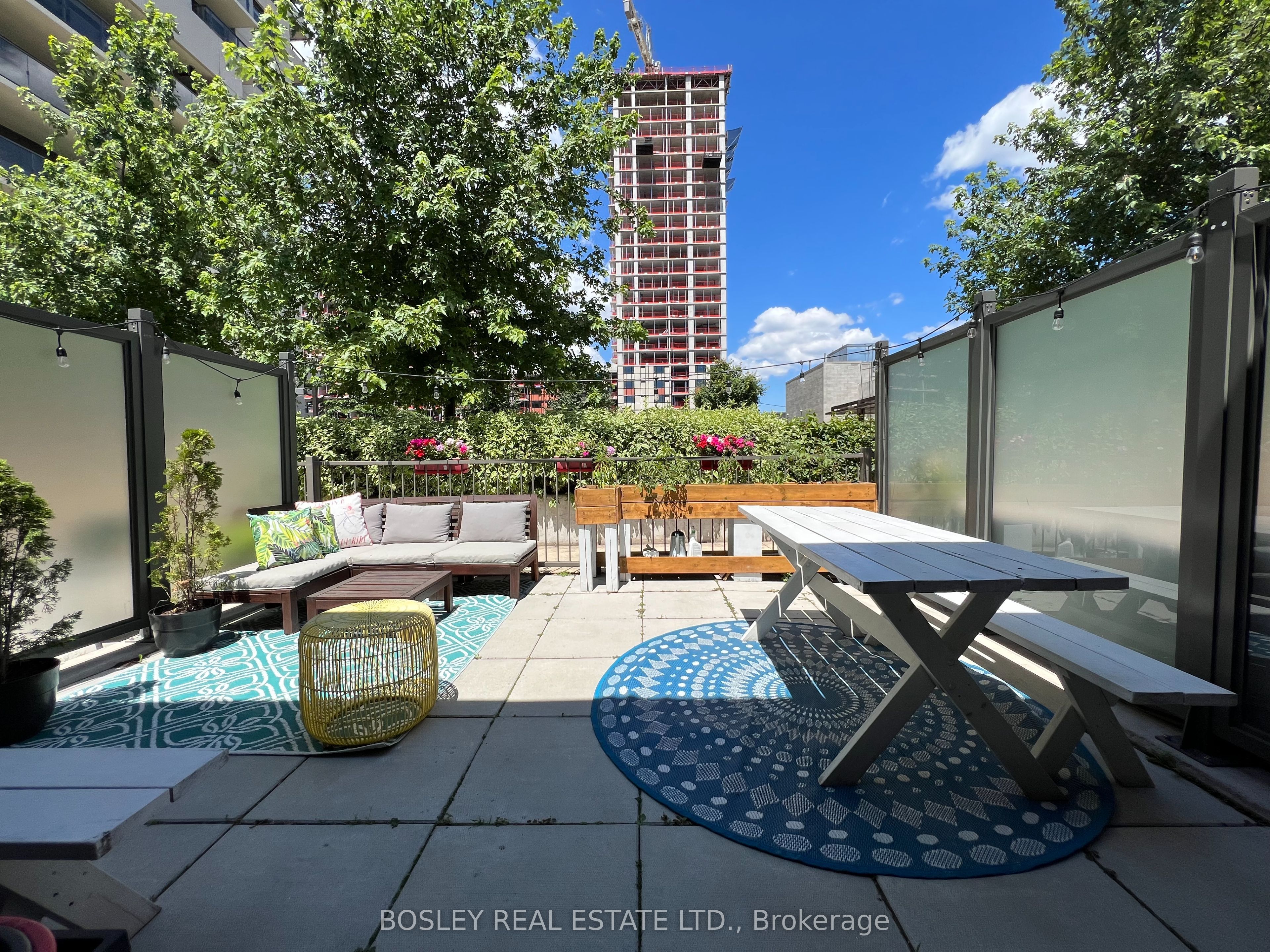 1410 Dupont Street 305, Toronto, ON M6H 2B1 photo 3