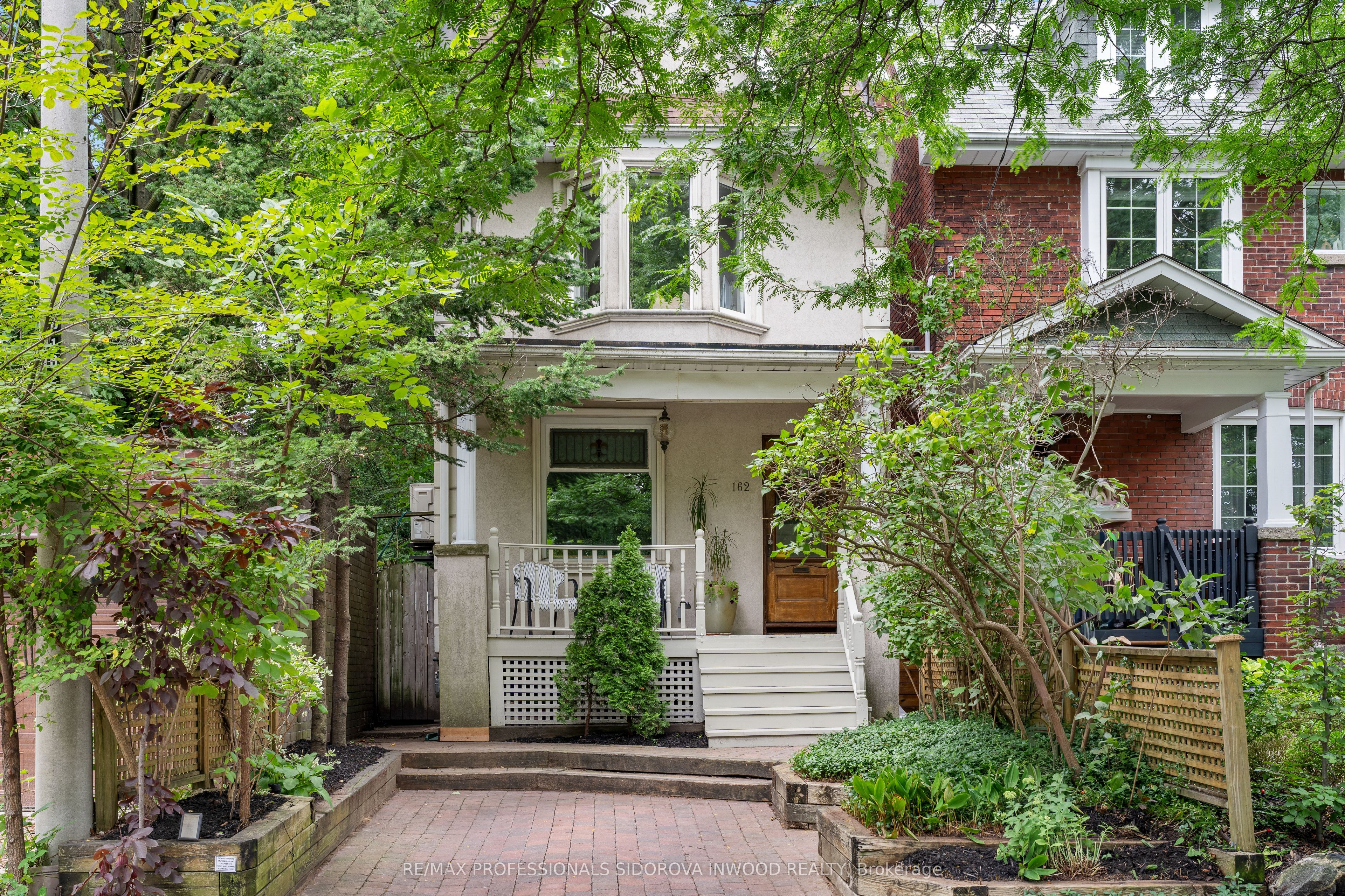 162 Oakmount Road, Toronto, ON M6P 2M9