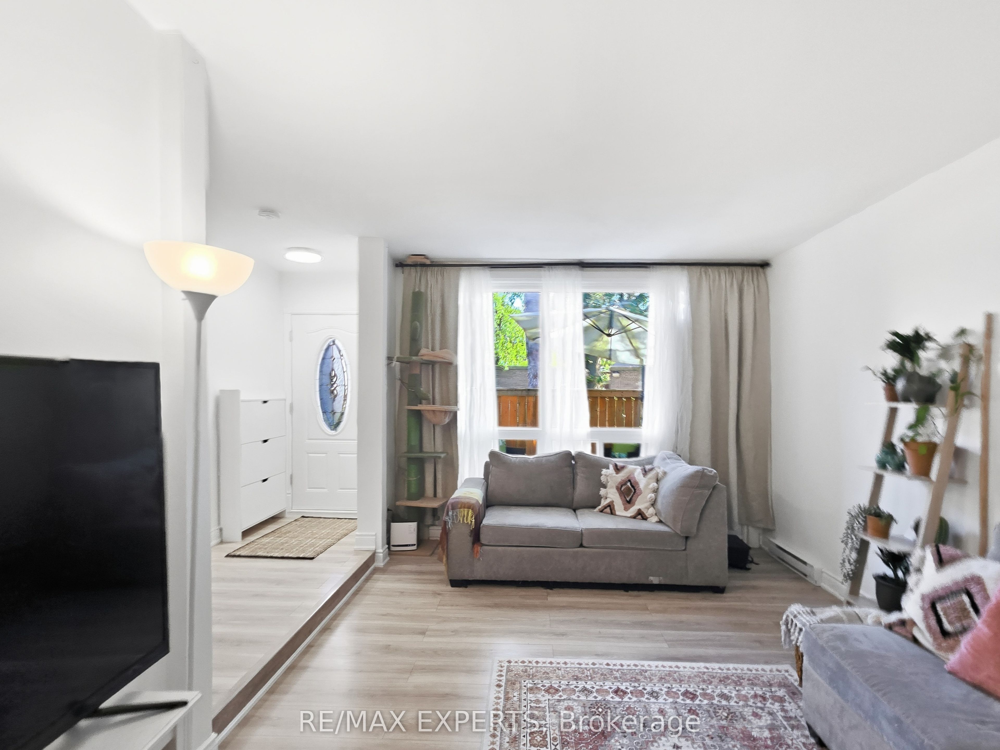 30 Tandridge Crescent 853, Toronto, ON M9W 2P2 photo 5