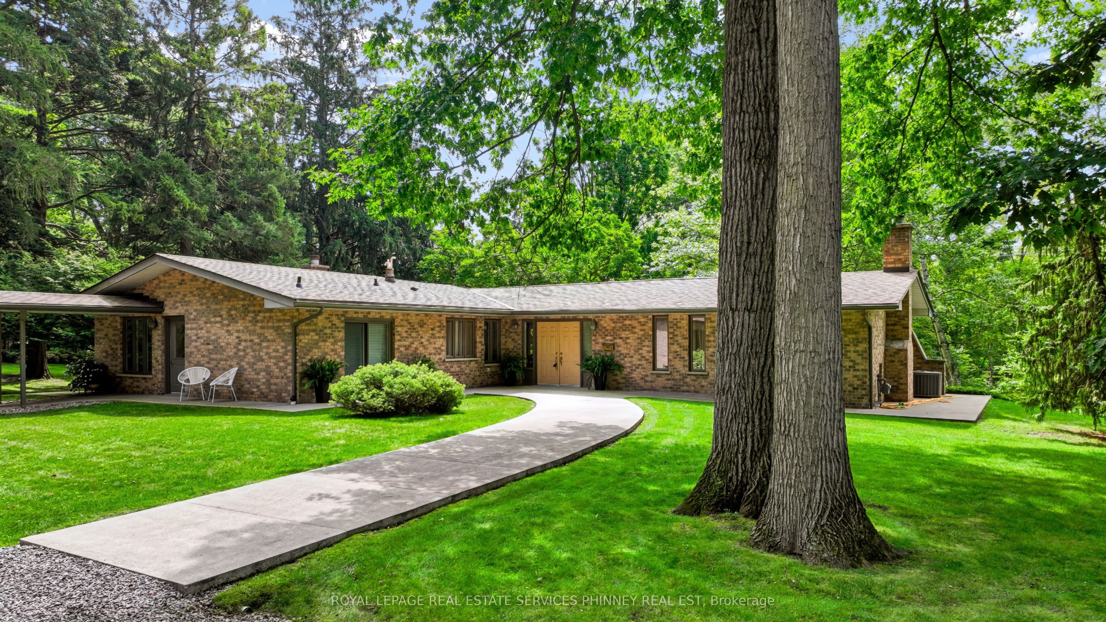 1066 Stockwell Avenue, Mississauga, ON L5H 1B4 photo 3