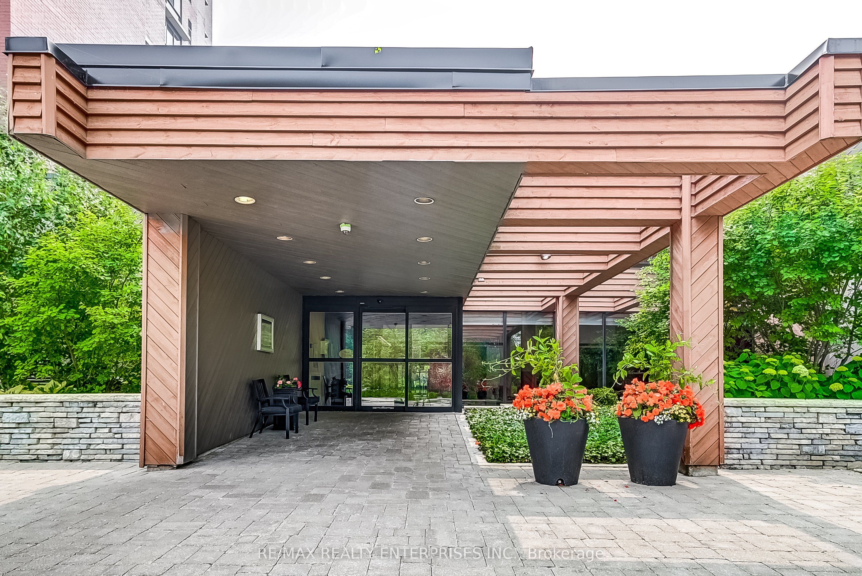 1400 Dixie Road 1708, Mississauga, ON L5E 3E1
