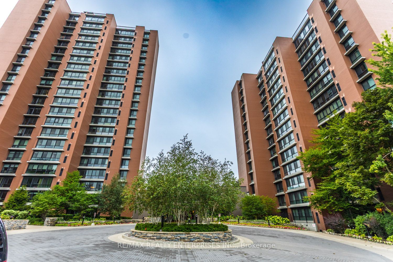 1400 Dixie Road 1708, Mississauga, ON L5E 3E1 photo 2