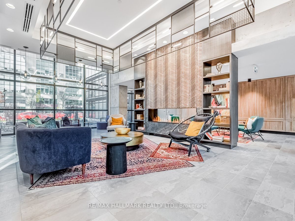 251 Manitoba Street 910, Toronto, ON M8Y 0C7 photo 4
