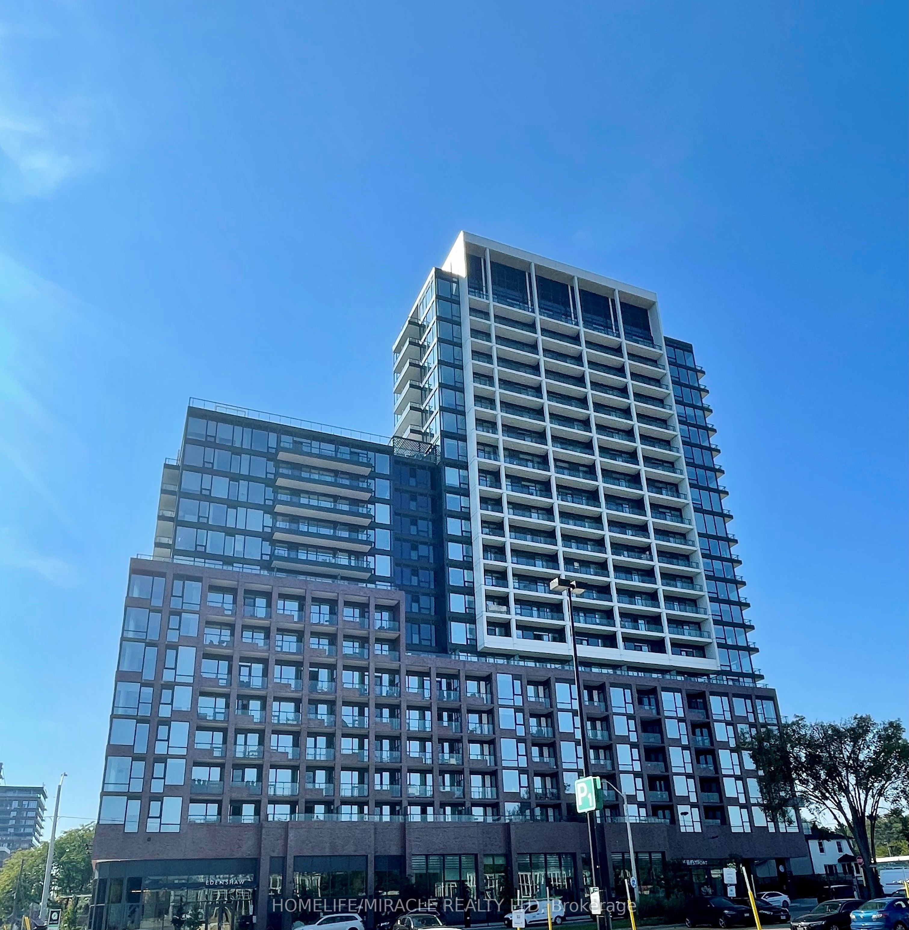 28 Ann Street 1411, Mississauga, ON L5G 0E1