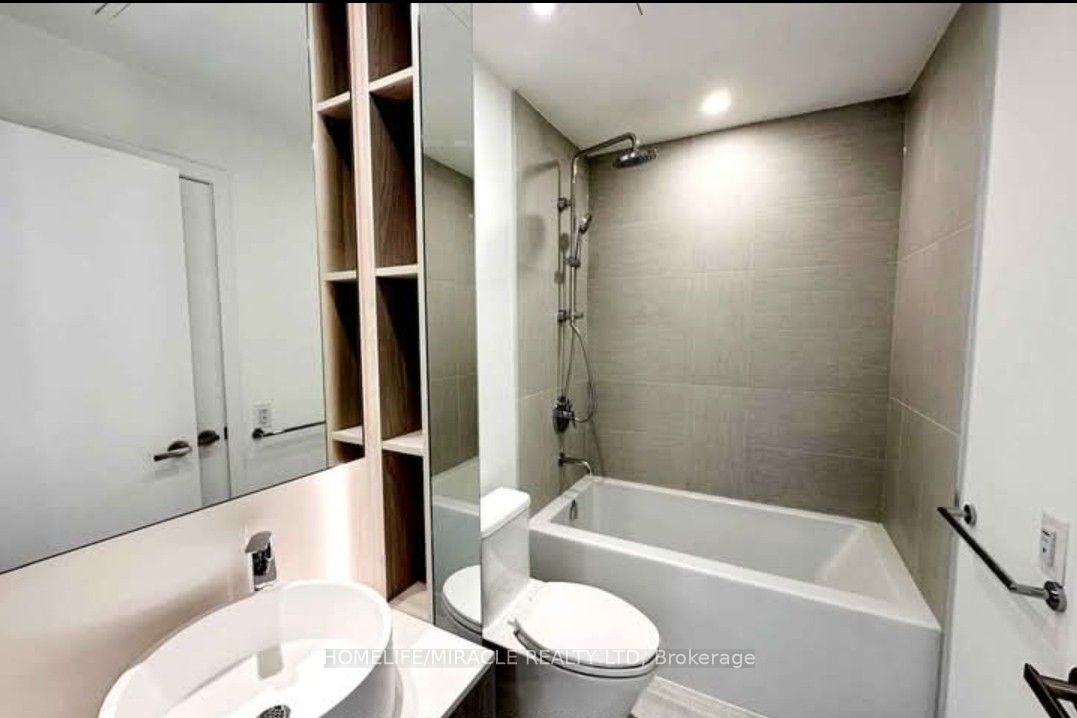 28 Ann Street 1411, Mississauga, ON L5G 0E1 photo 4