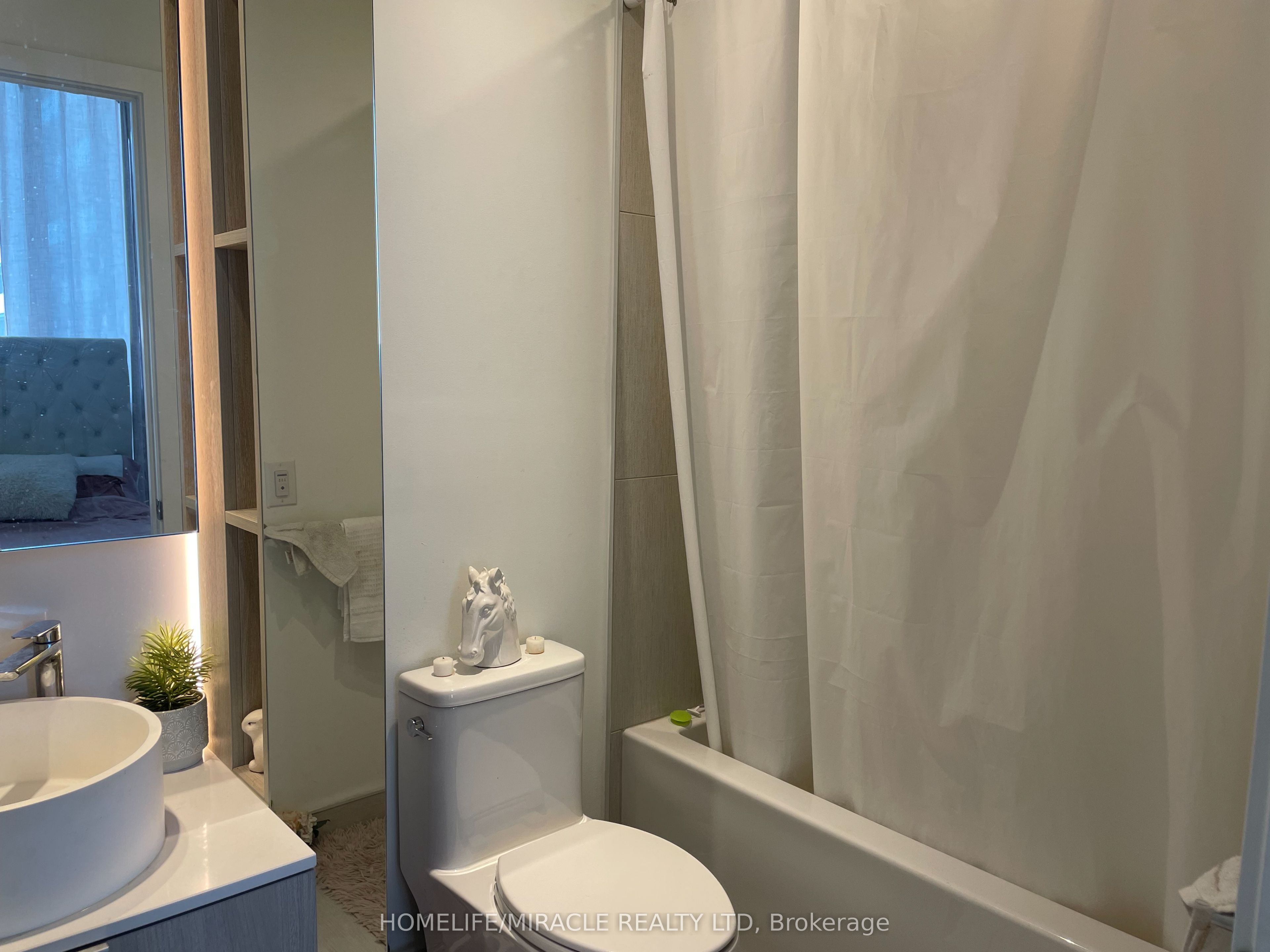 28 Ann Street 1411, Mississauga, ON L5G 0E1 photo 5