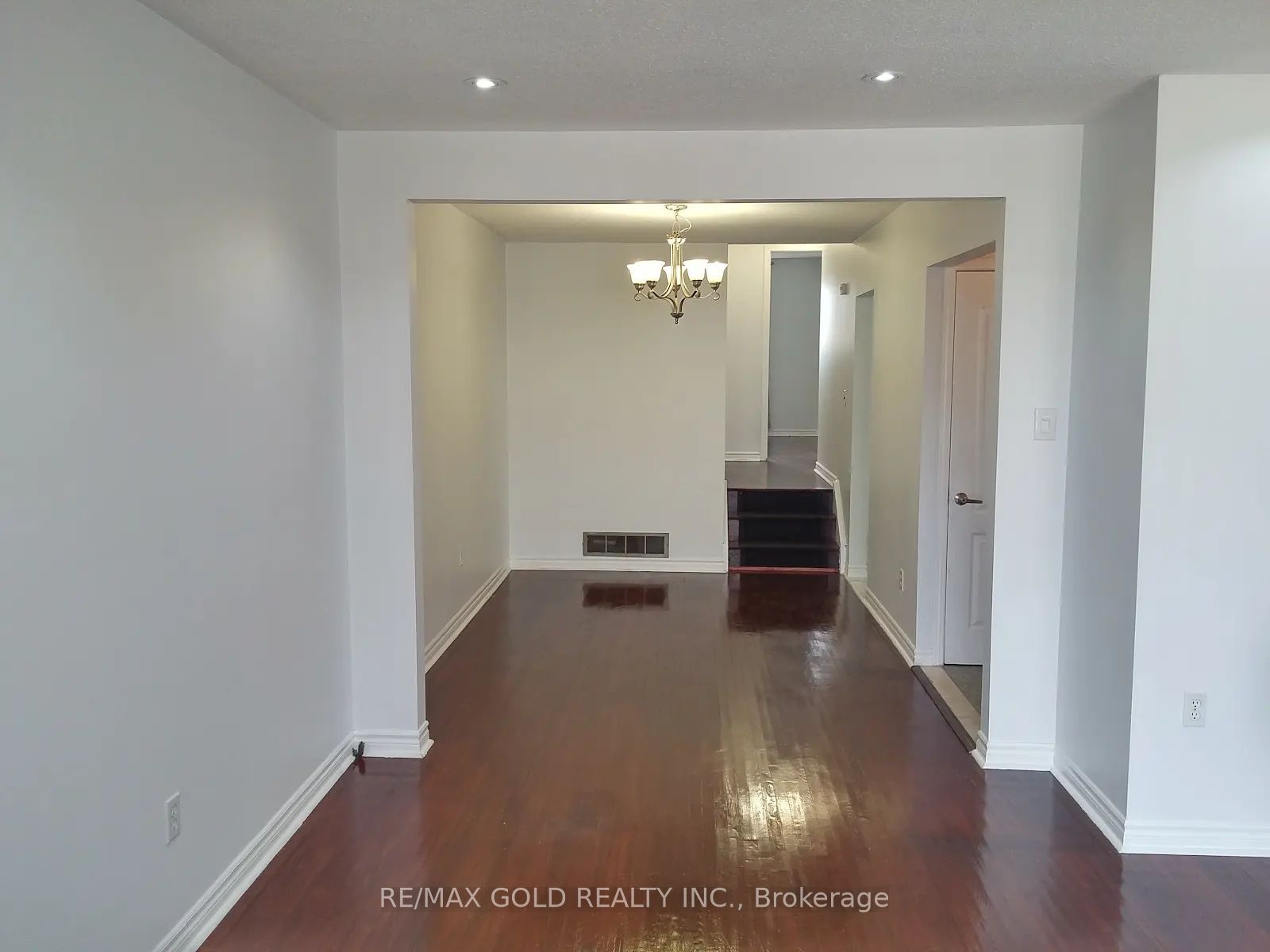 7 Forsythia Road Upper, Brampton, ON L6T 2G2 photo 5