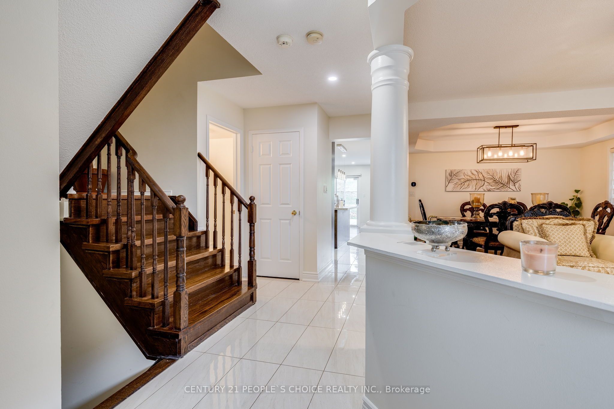5677 Condor Place, Mississauga, ON L5V 2J4 photo 4