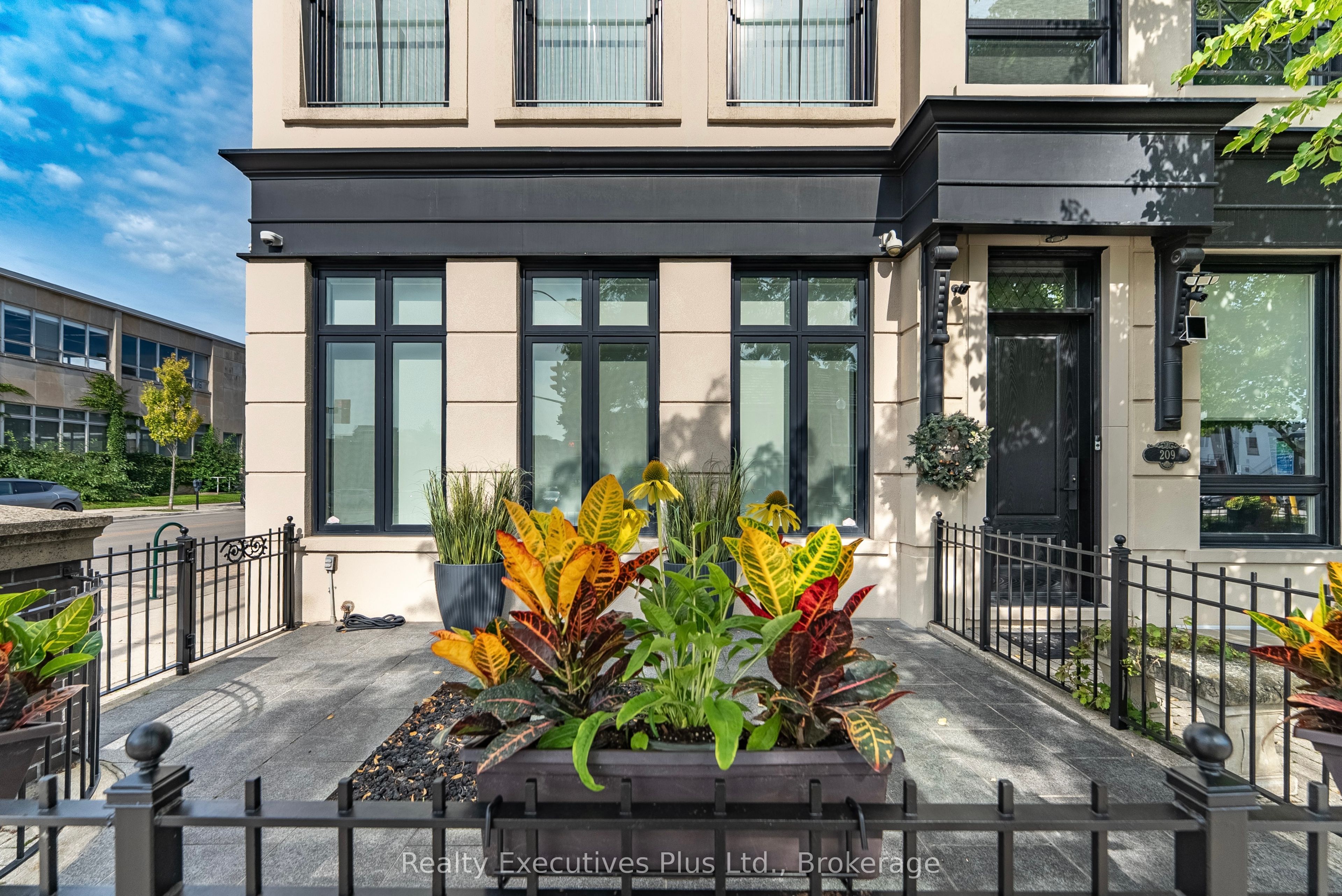 125 George Street, Oakville, ON L6J 3B9 photo 3