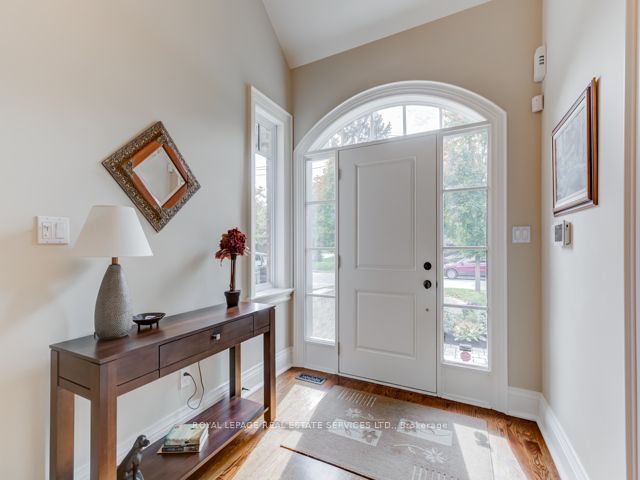 42 Mervyn Avenue, Toronto, ON M9B 1N3 photo 4
