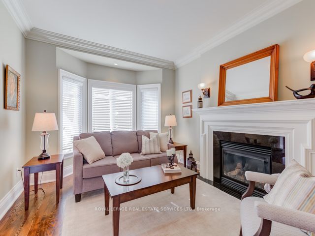 42 Mervyn Avenue, Toronto, ON M9B 1N3 photo 5