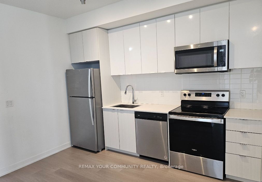 859 The Queensway 307, Toronto, ON M8Z 1N8 photo 3