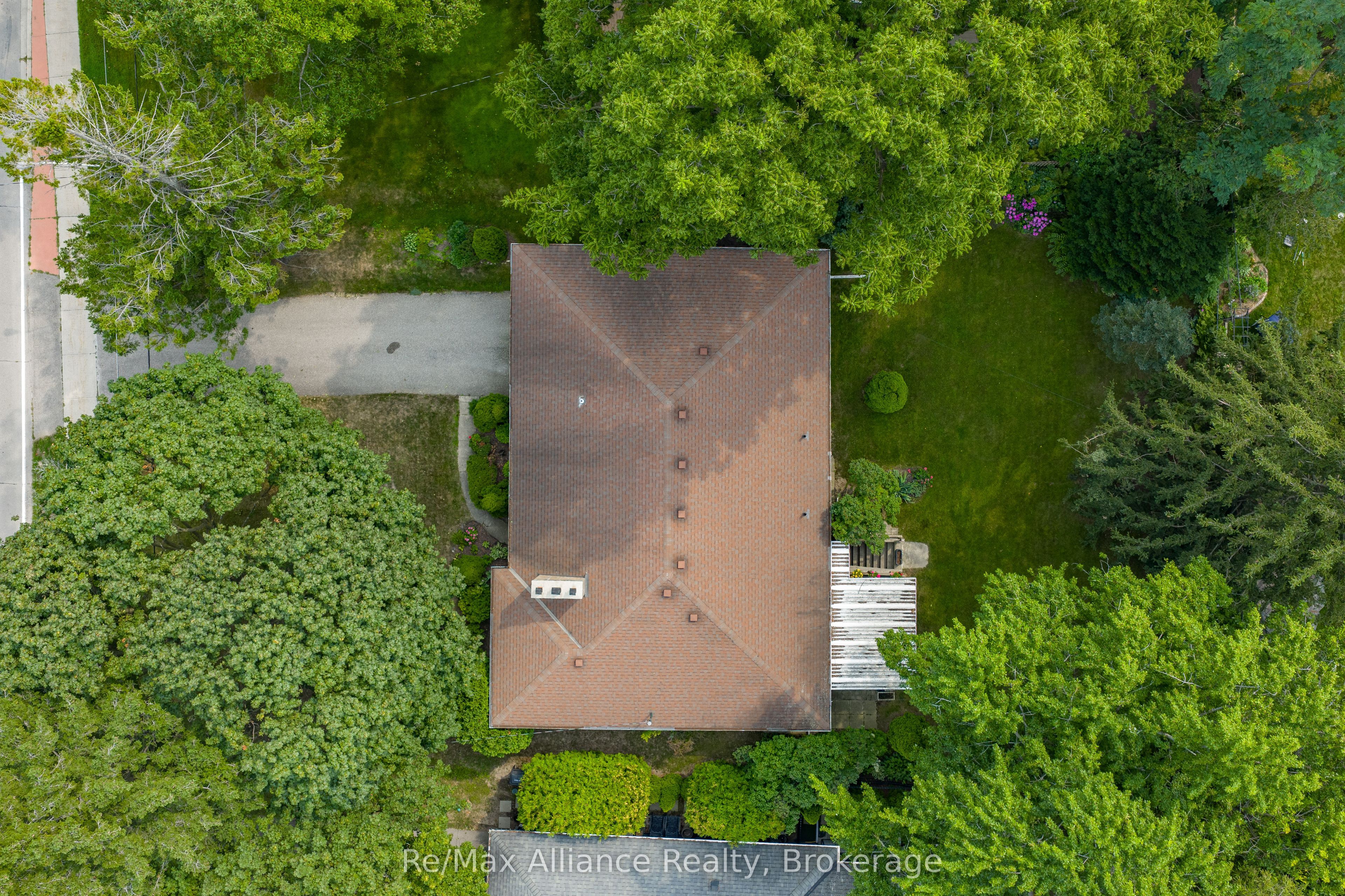410 The Kingsway, Toronto, ON M9A 3V9 photo 3