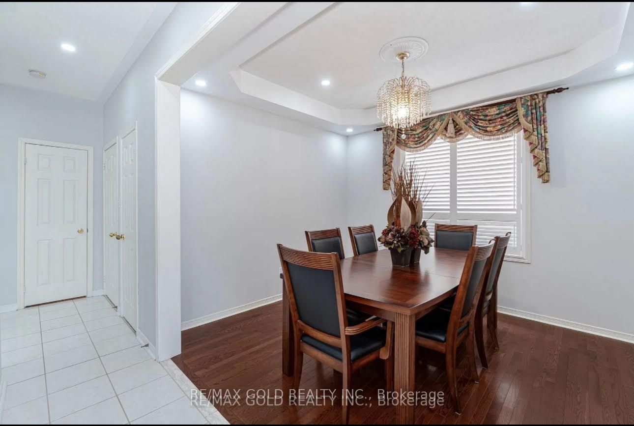 16 Mario Street, Brampton, ON L6P 1N1 photo 4