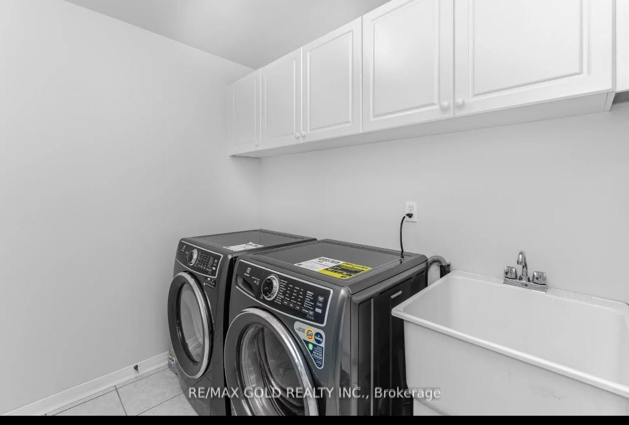 16 Mario Street, Brampton, ON L6P 1N1 photo 5
