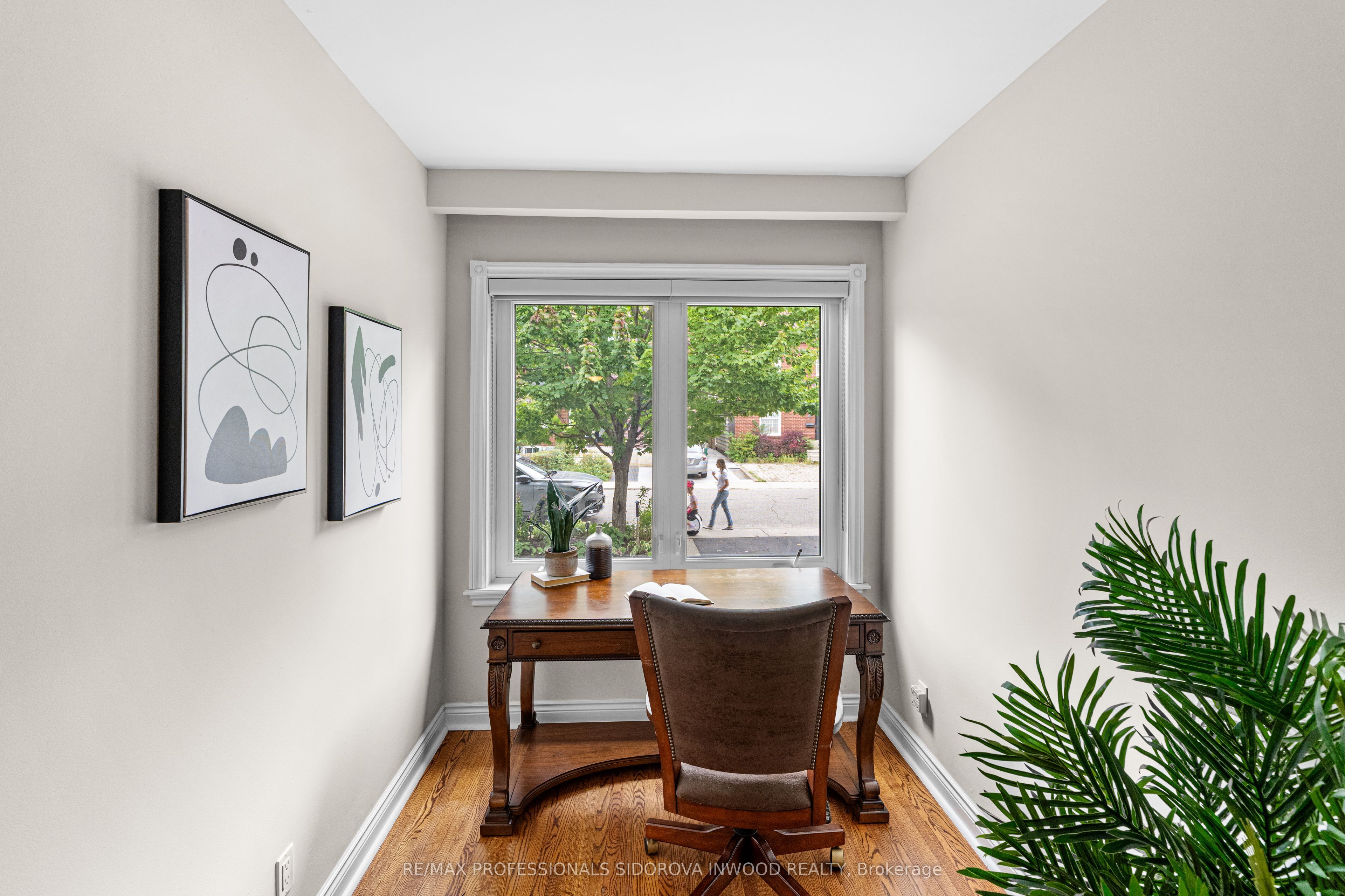 19 Harshaw Avenue, Toronto, ON M6S 1X9 photo 3
