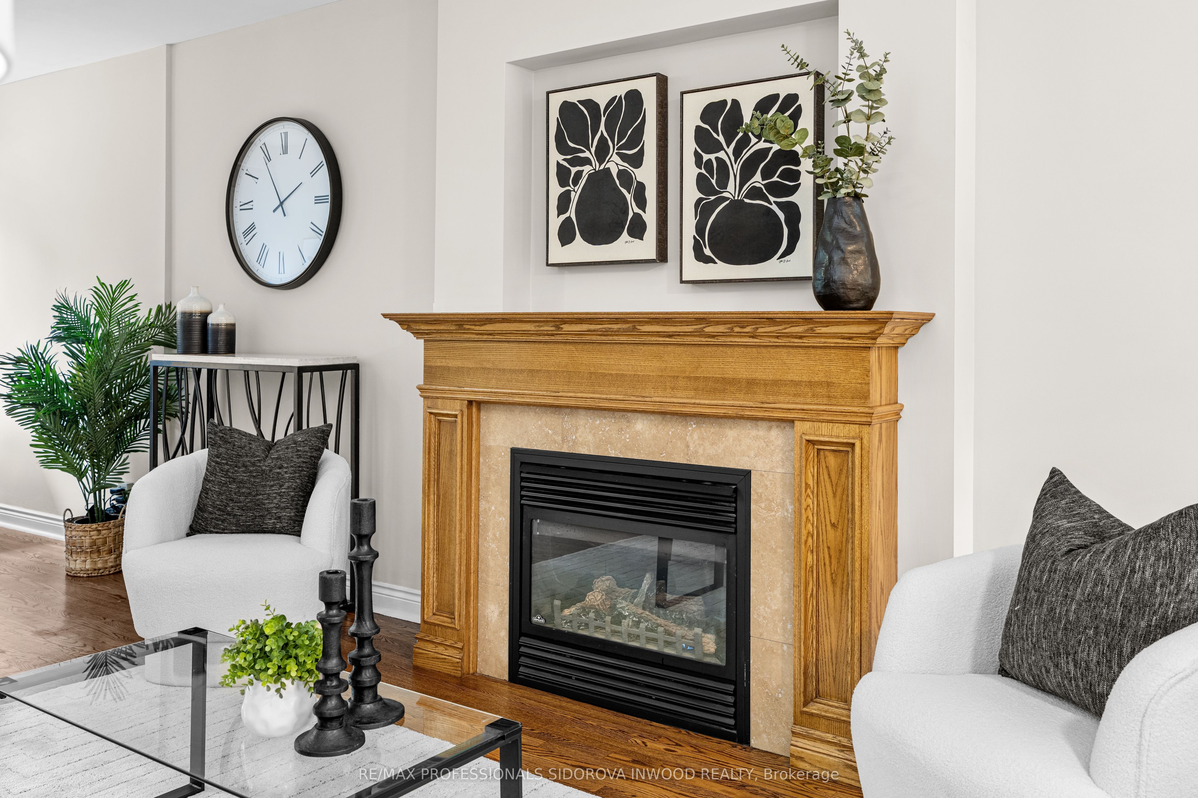 19 Harshaw Avenue, Toronto, ON M6S 1X9 photo 5