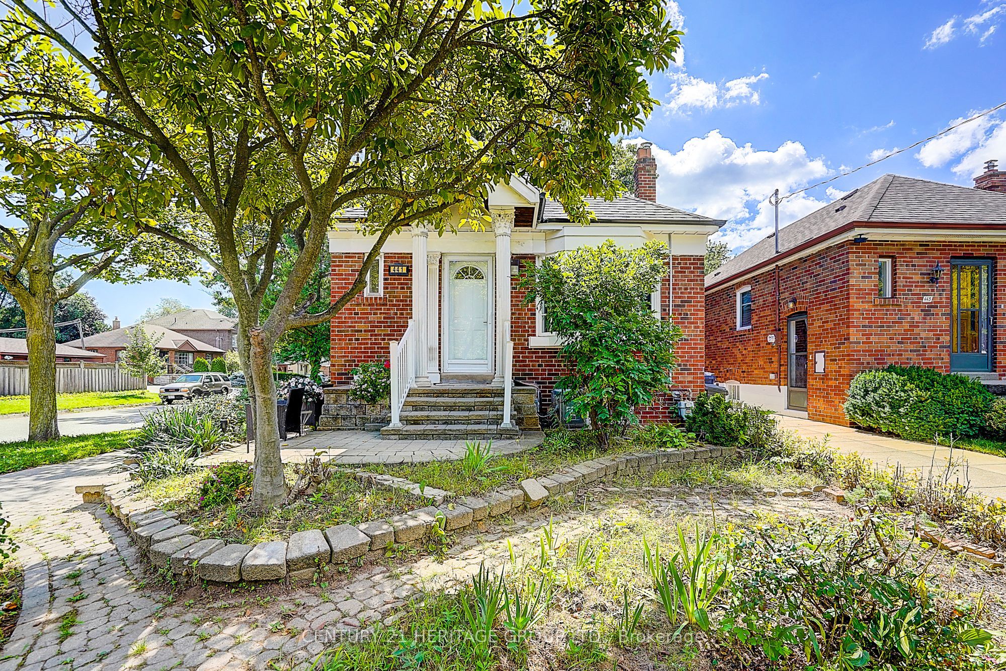 441 Rimilton Avenue, Toronto, ON M8W 2G7 photo 3