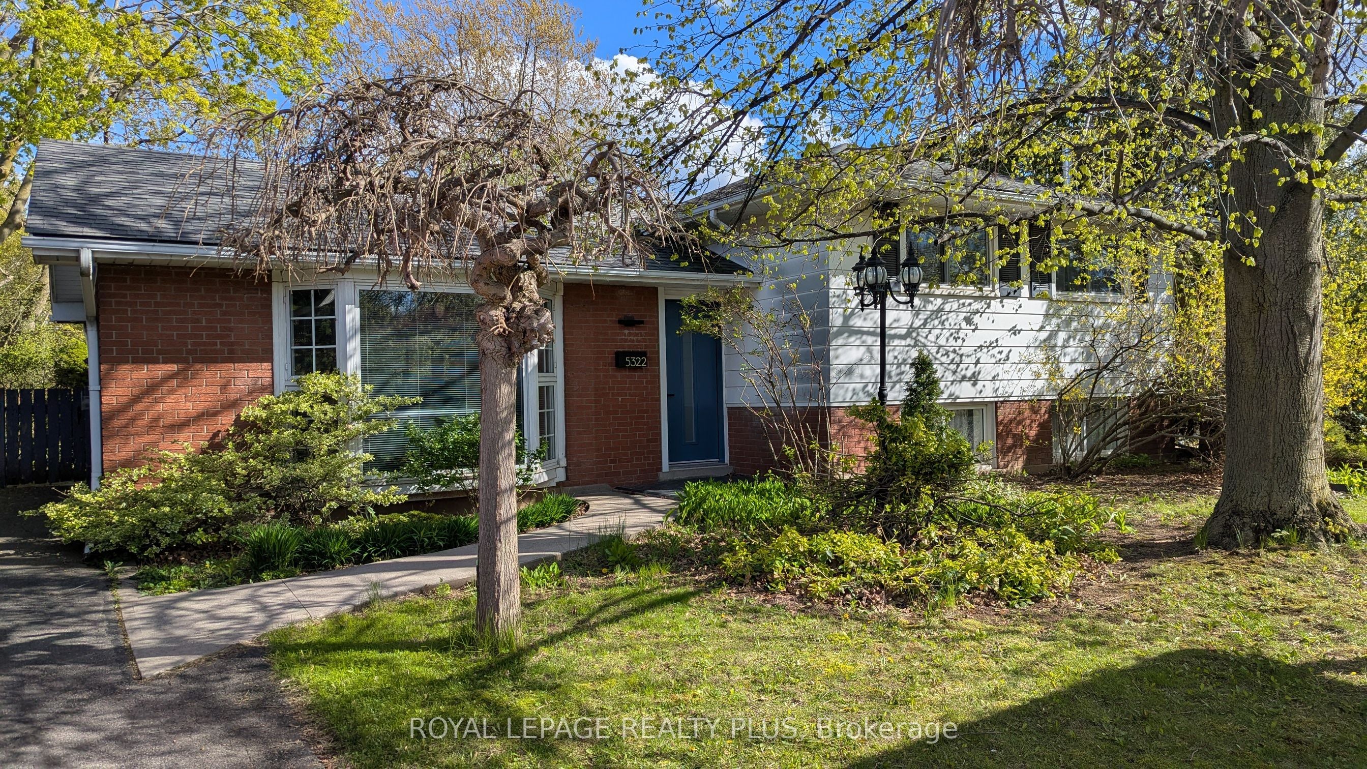 5322 Windermere Drive, Burlington, ON L7L 3M1 photo 2