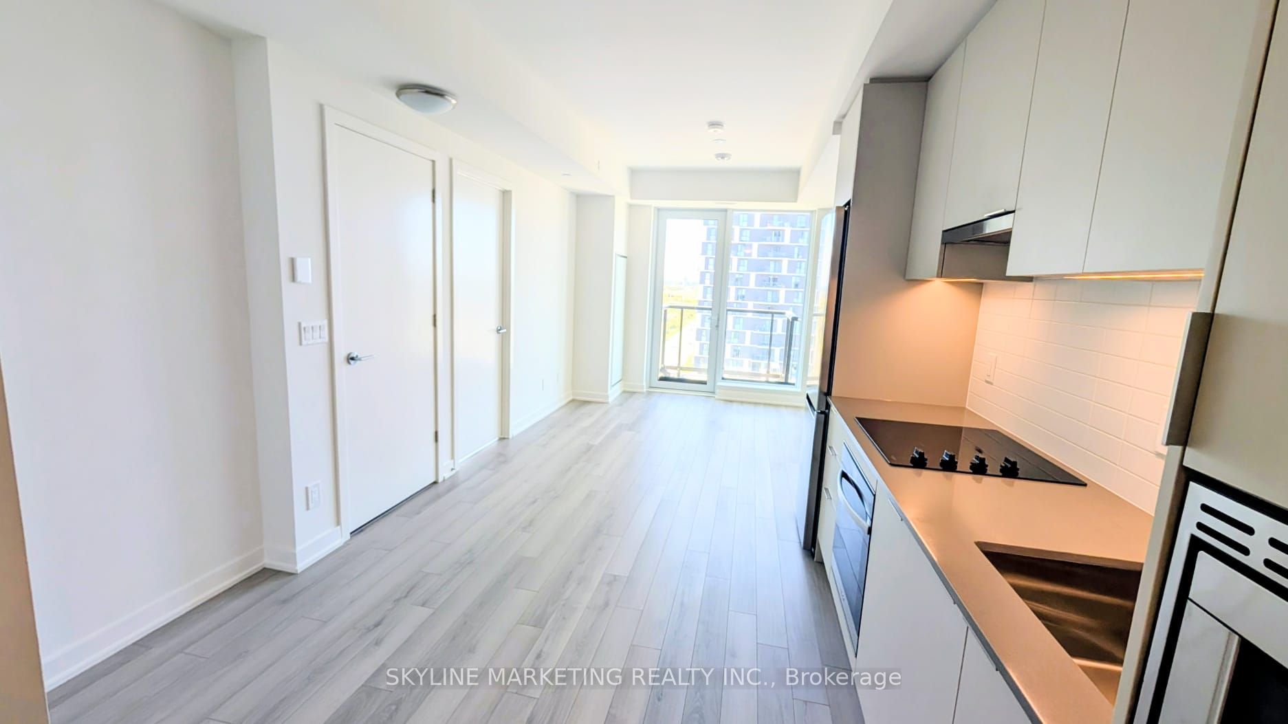 3079 Trafalgar Road 1504, Oakville, ON L6H 8C5 photo 2