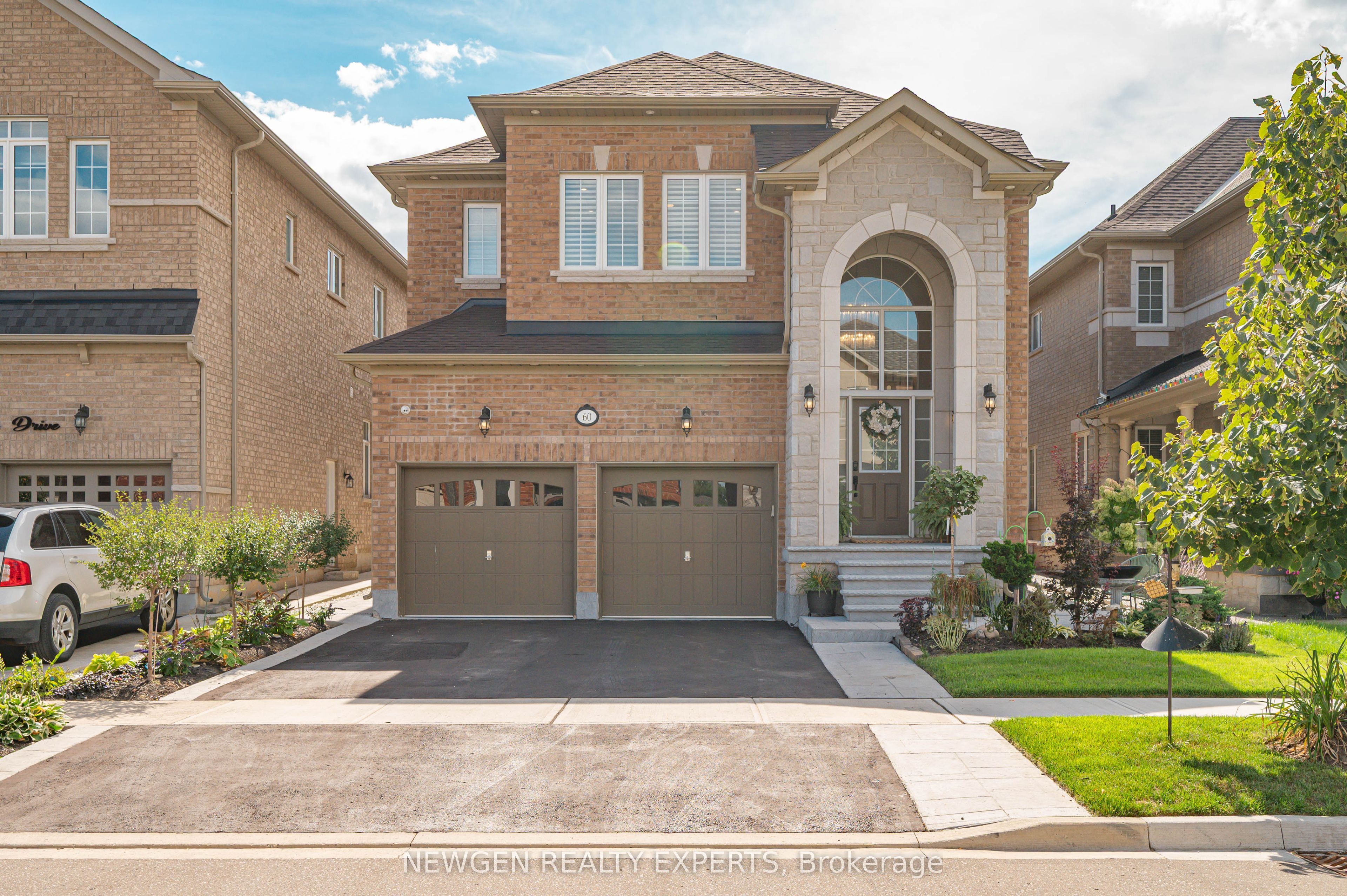 60 Monarch Drive, Halton Hills, ON L7G 0M6