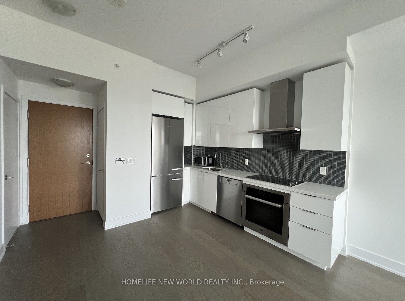 30 Shore Breeze Drive 6303, Toronto, ON M8V 0J1