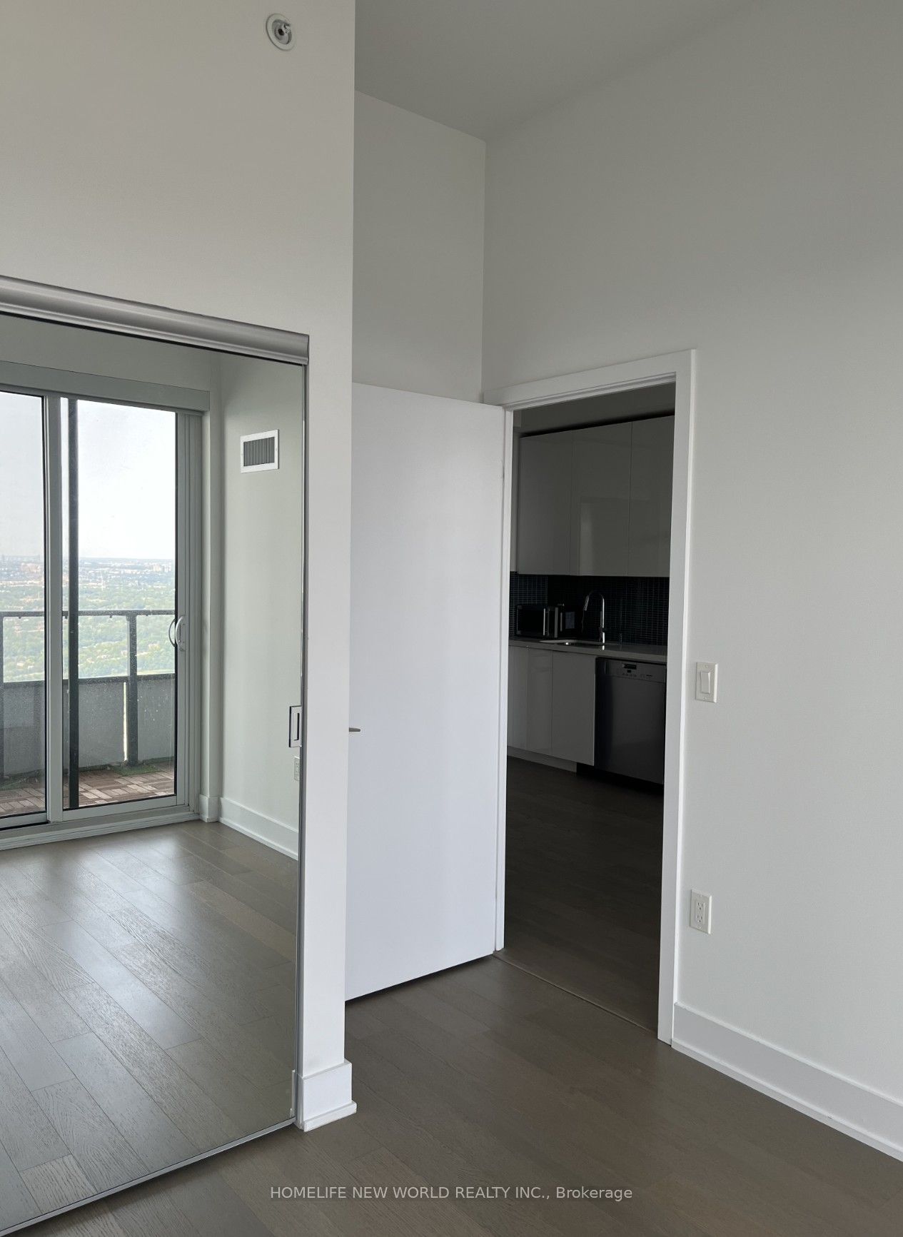 30 Shore Breeze Drive 6303, Toronto, ON M8V 0J1 photo 5