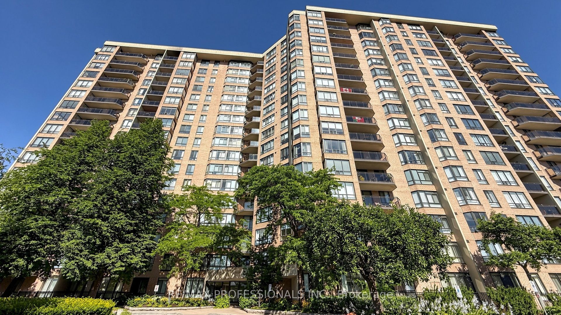 20 Cherrytree Drive 1107, Brampton, ON L6Y 3V1 photo 2