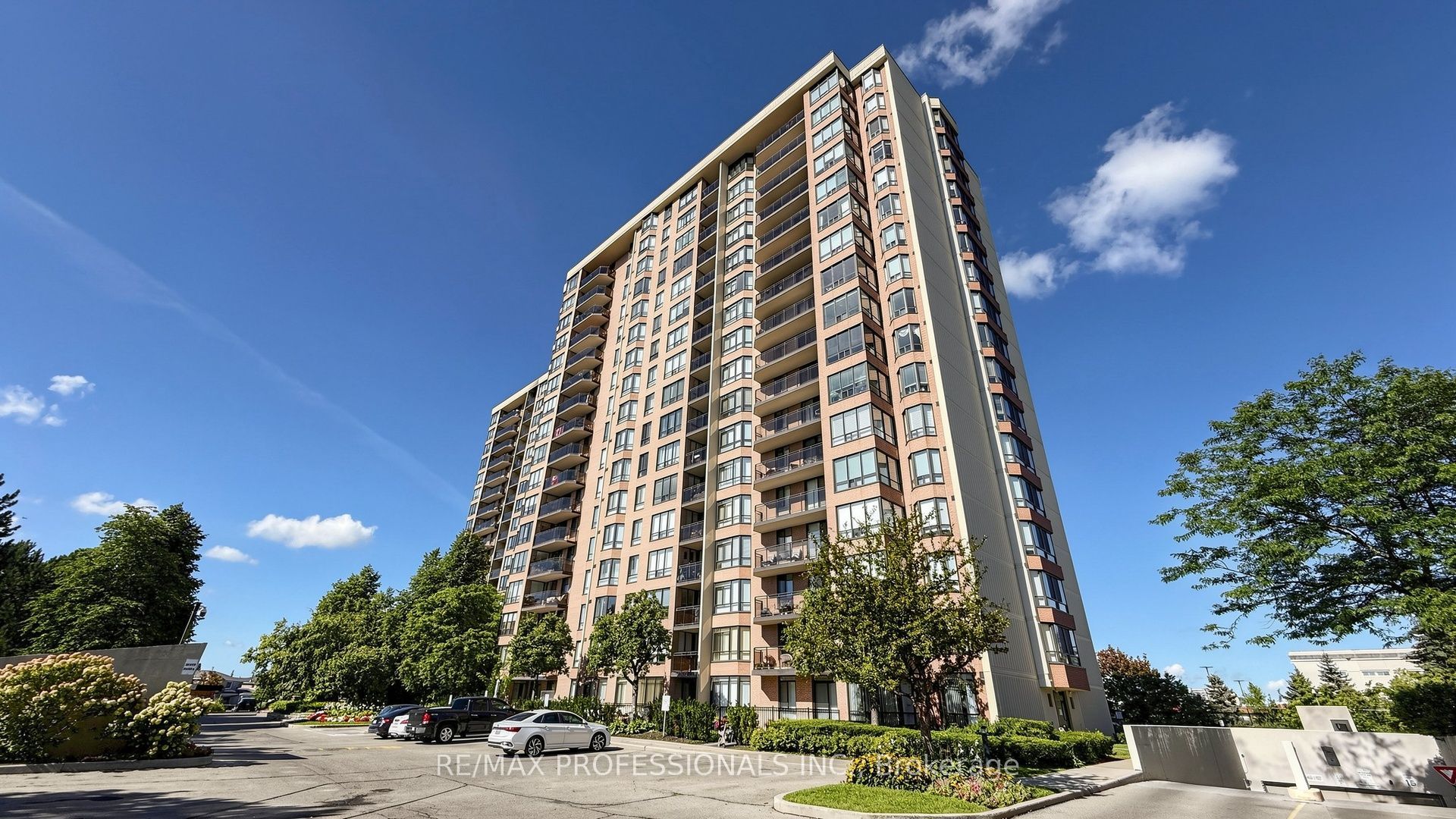 20 Cherrytree Drive 1107, Brampton, ON L6Y 3V1 photo 3