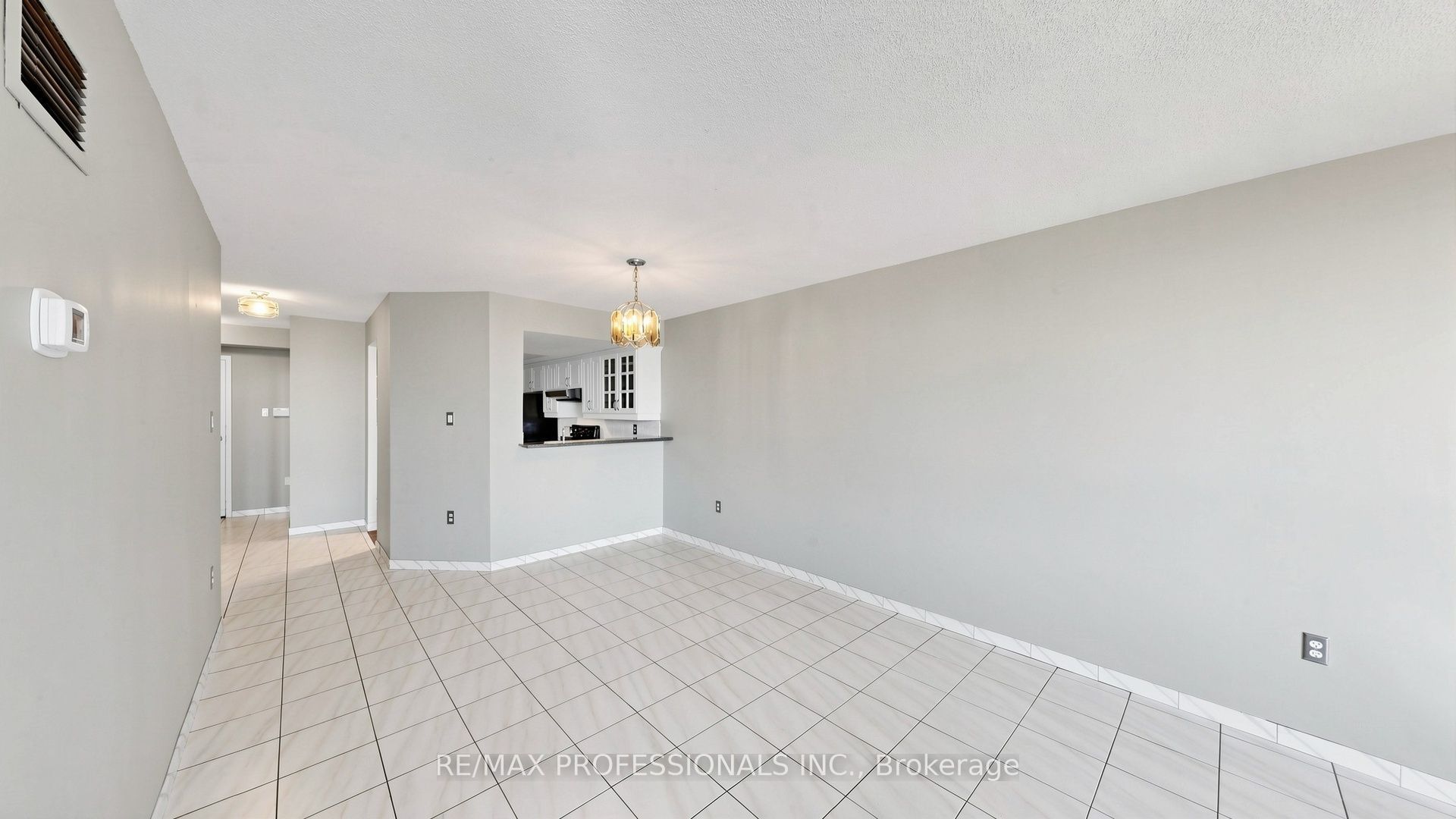 20 Cherrytree Drive 1107, Brampton, ON L6Y 3V1 photo 5