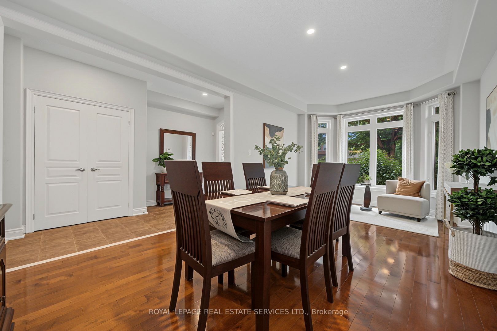 3368 Raspberry Bush Trail, Oakville, ON L6L 6V2 photo 5
