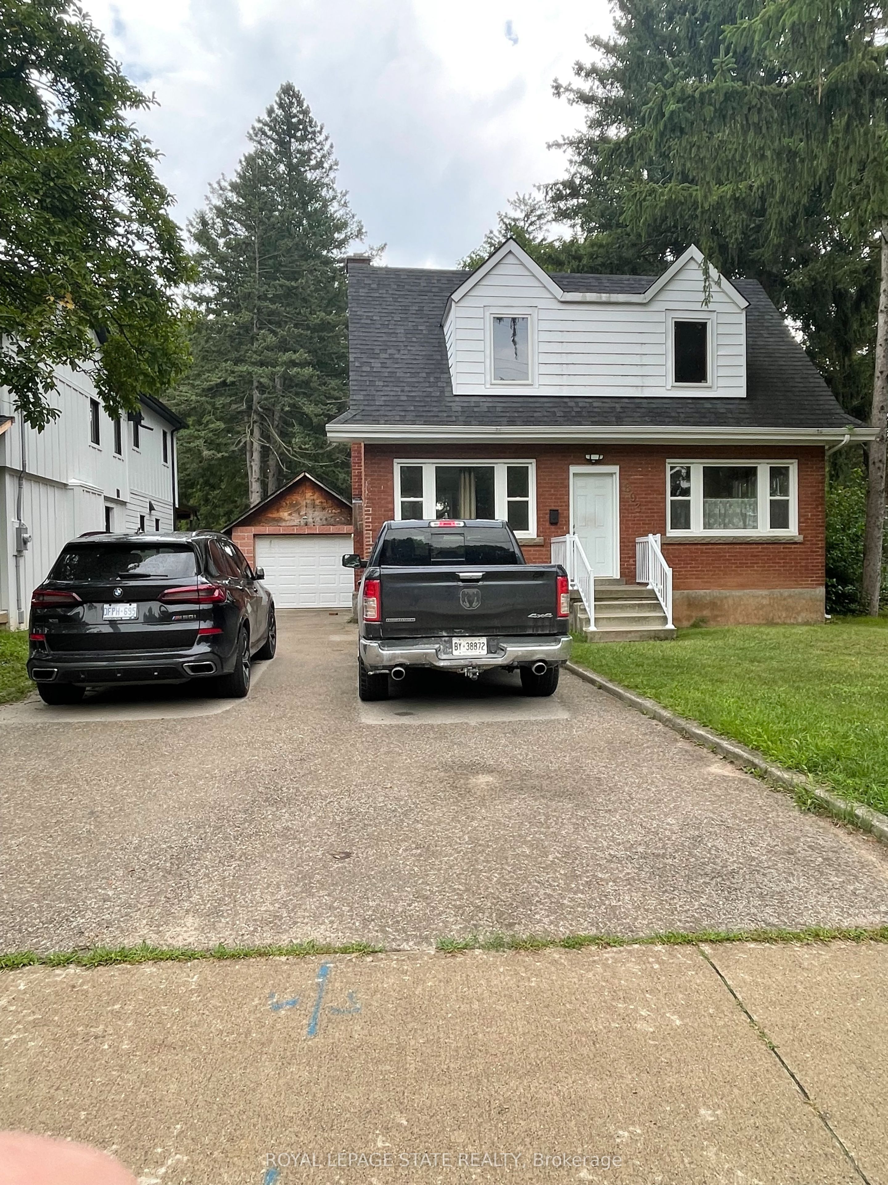 893 Lasalle Park Road, Burlington, ON L7T 1M6