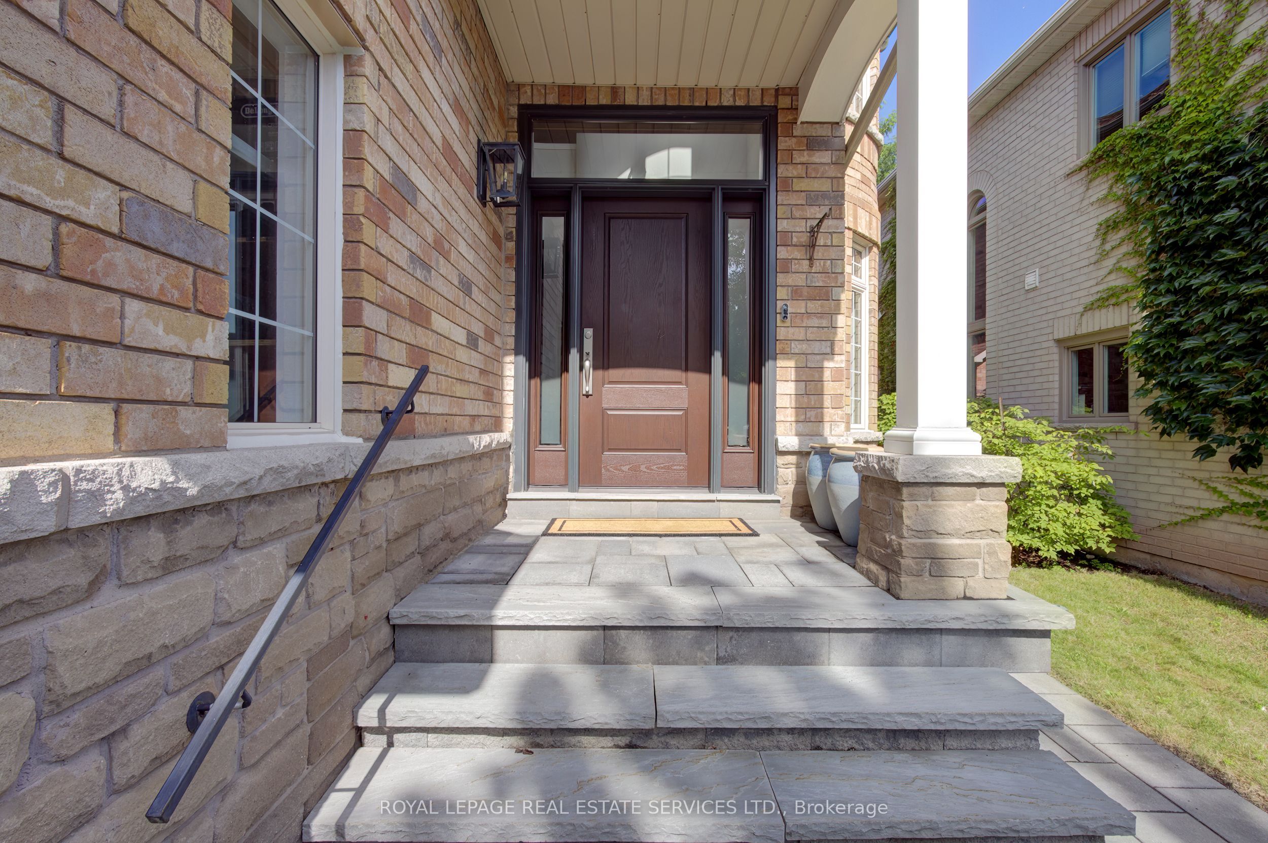 2329 Glenfield Road, Oakville, ON L6M 3V1 photo 3