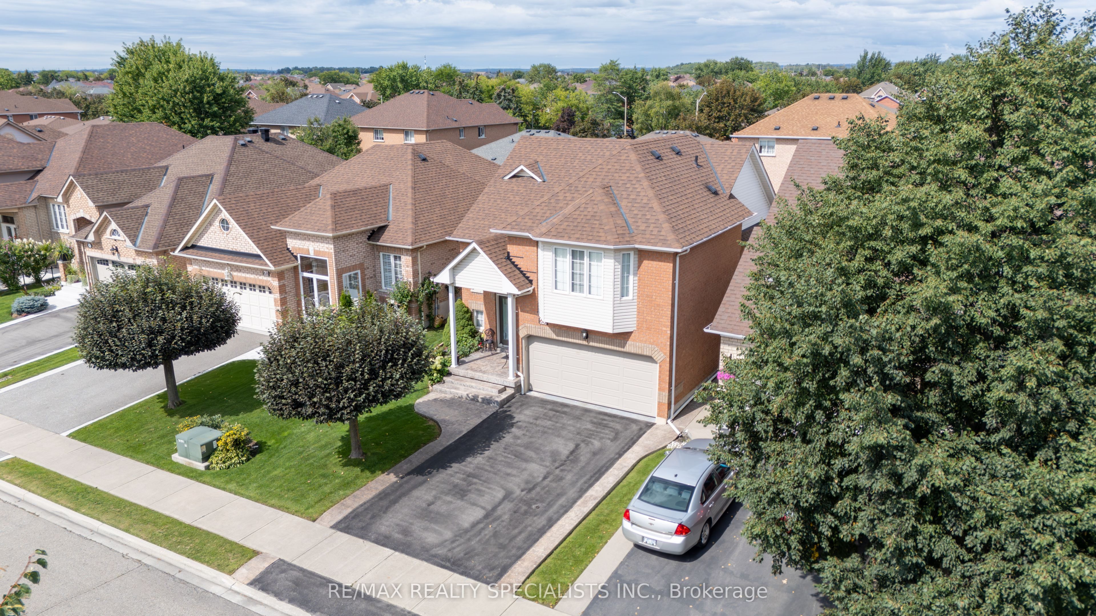 66 Ryegrass Crescent, Brampton, ON L7A 3J9 photo 2