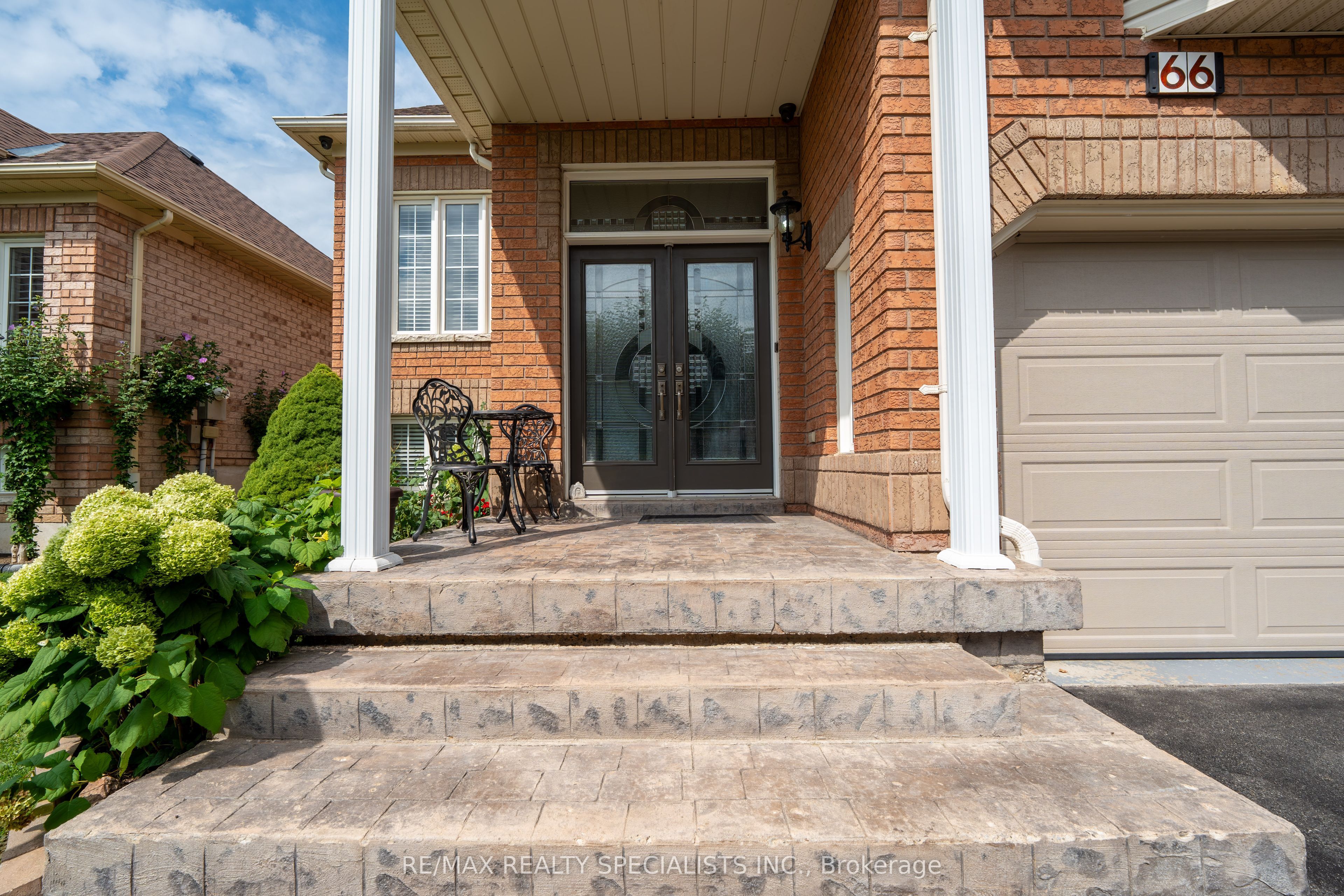 66 Ryegrass Crescent, Brampton, ON L7A 3J9 photo 3