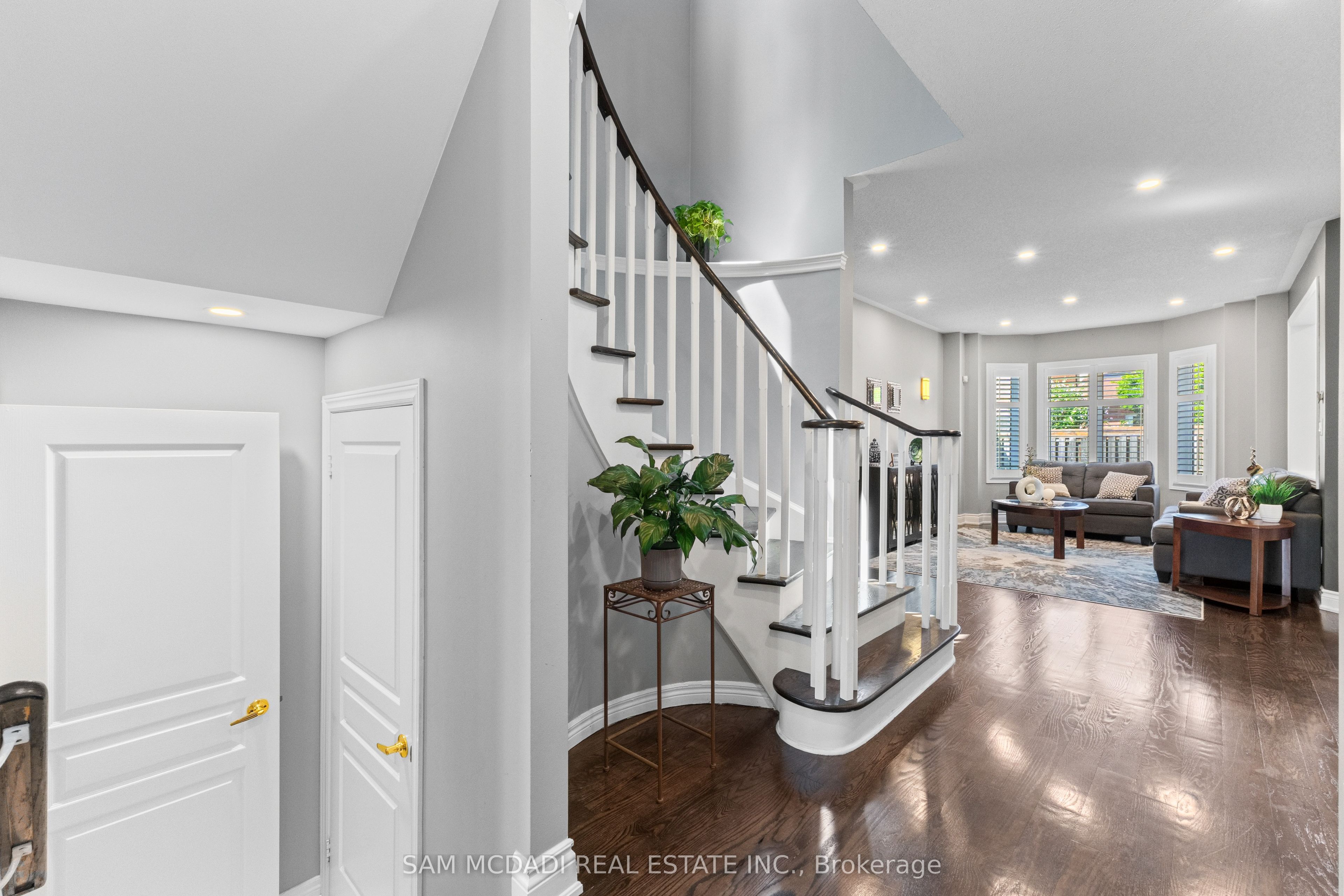 195 Holmes Crescent, Milton, ON L9T 0T8 photo 4