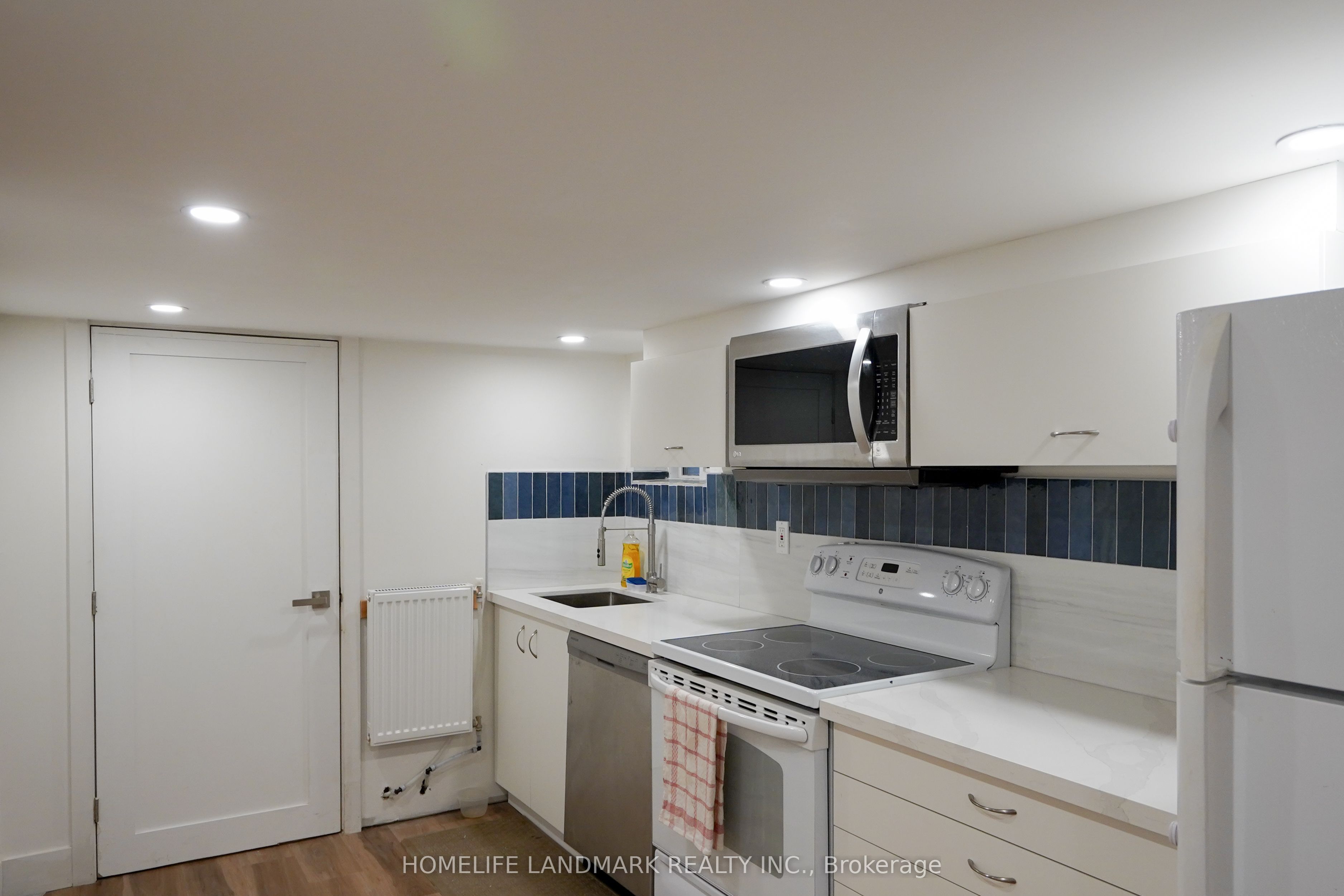 479 Whitmore Avenue Bsmt Rm1, Toronto, ON M6E 2N6 photo 3