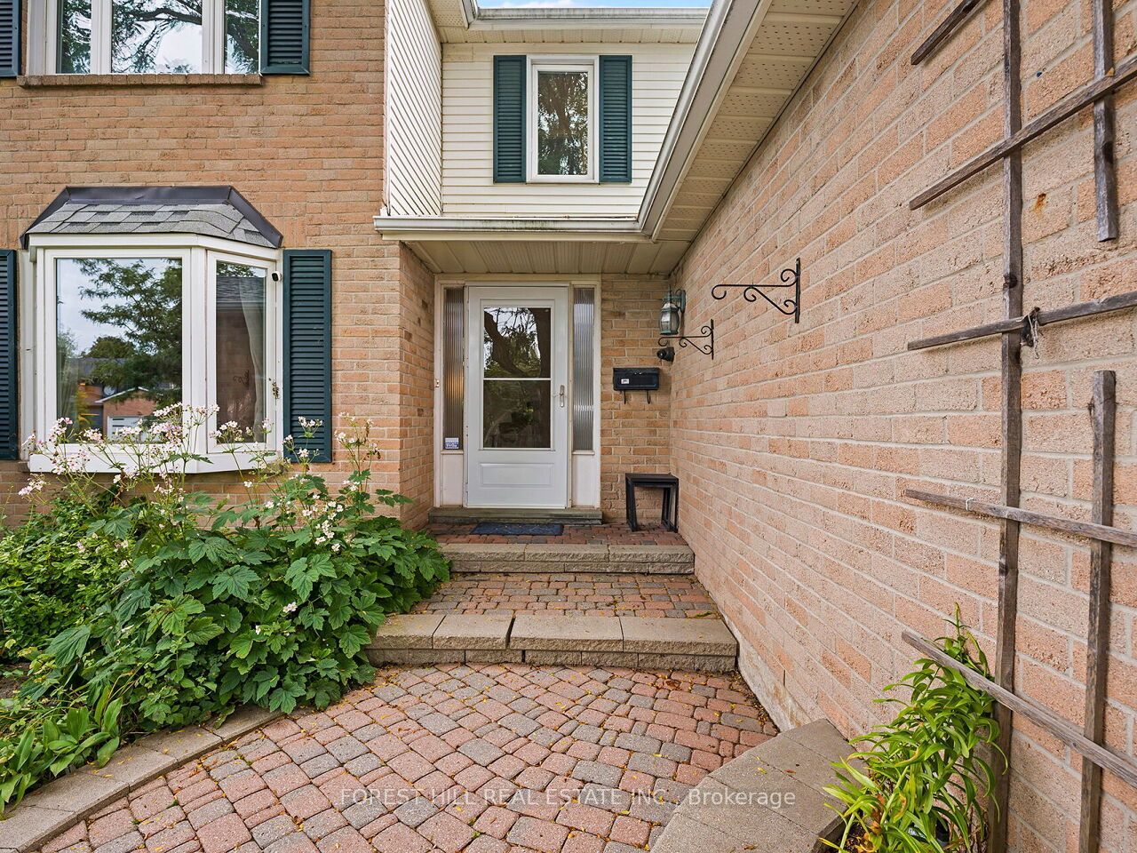 6366 Miller's Grove, Mississauga, ON L5N 3M7 photo 3