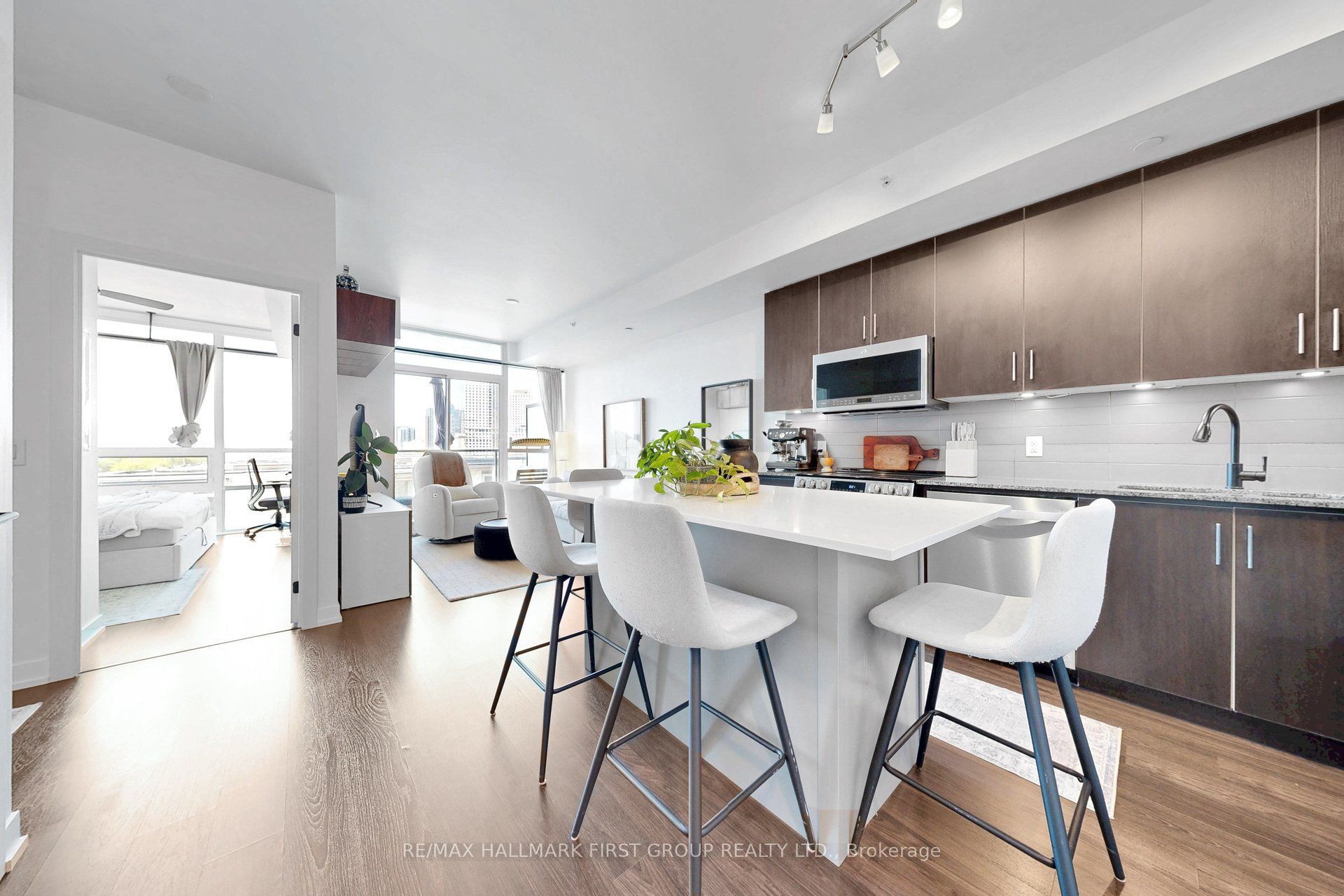 8 Fieldway Road 505, Toronto, ON M8Z 3L1 photo 4