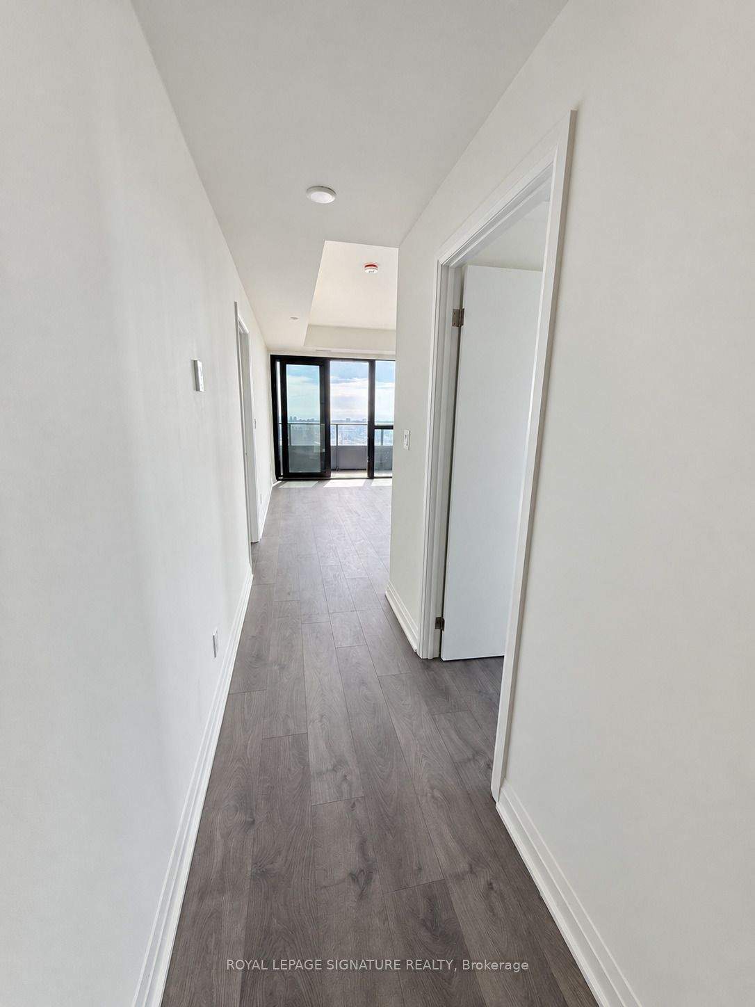 4015 The Exchange 3804, Mississauga, ON L5B 0N9 photo 5