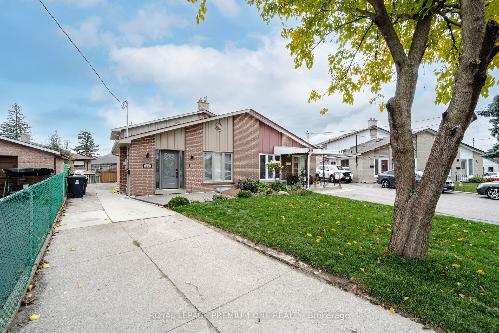 49 Gulfstream Road E, Toronto, ON M9M 1S4 photo 3