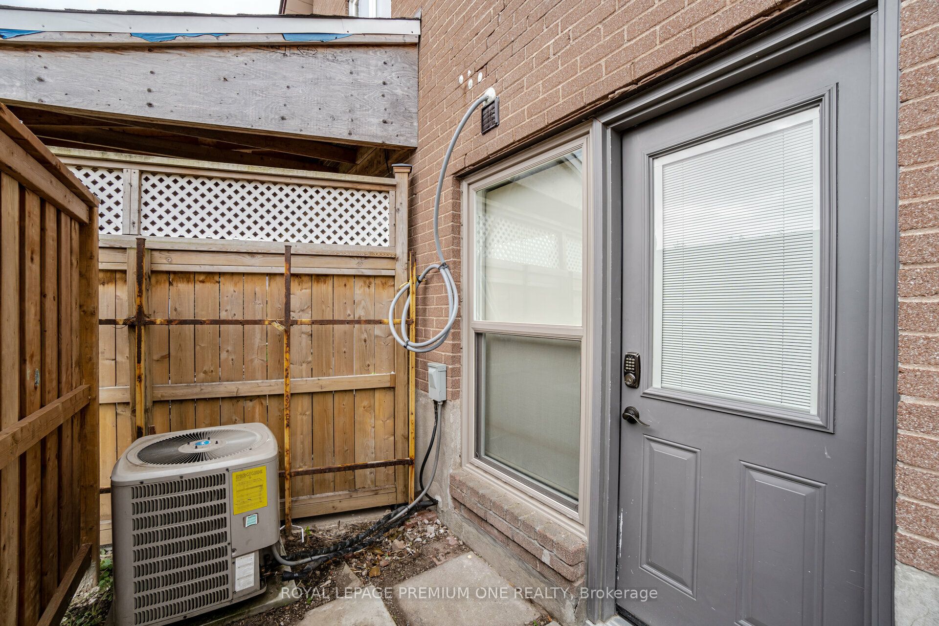 49 Gulfstream Road E, Toronto, ON M9M 1S4 photo 5