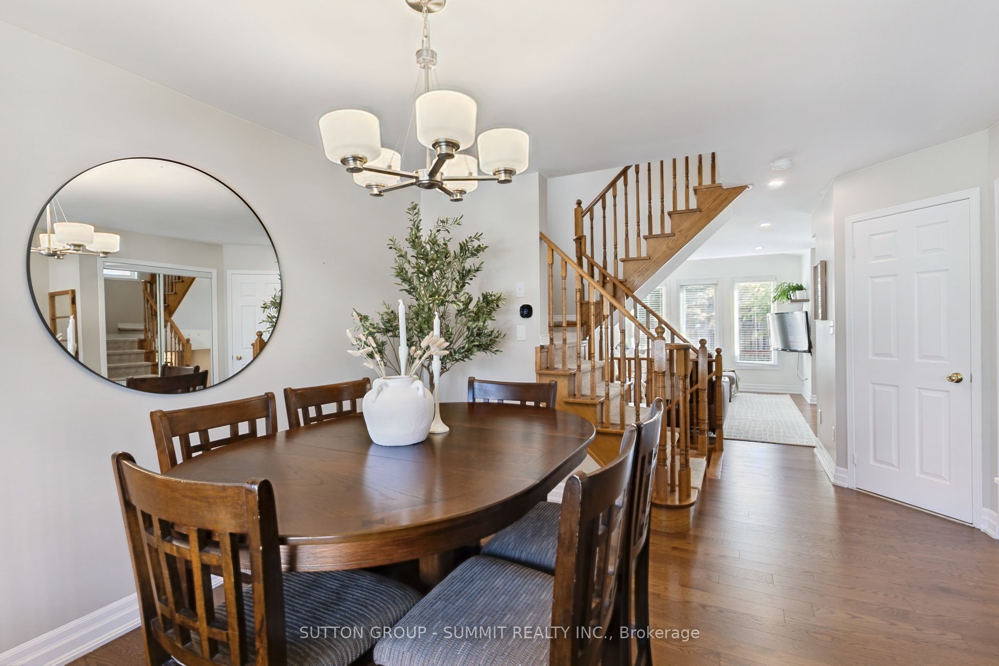2163 SUTTON Drive, Burlington, ON L7L 7K5 photo 4