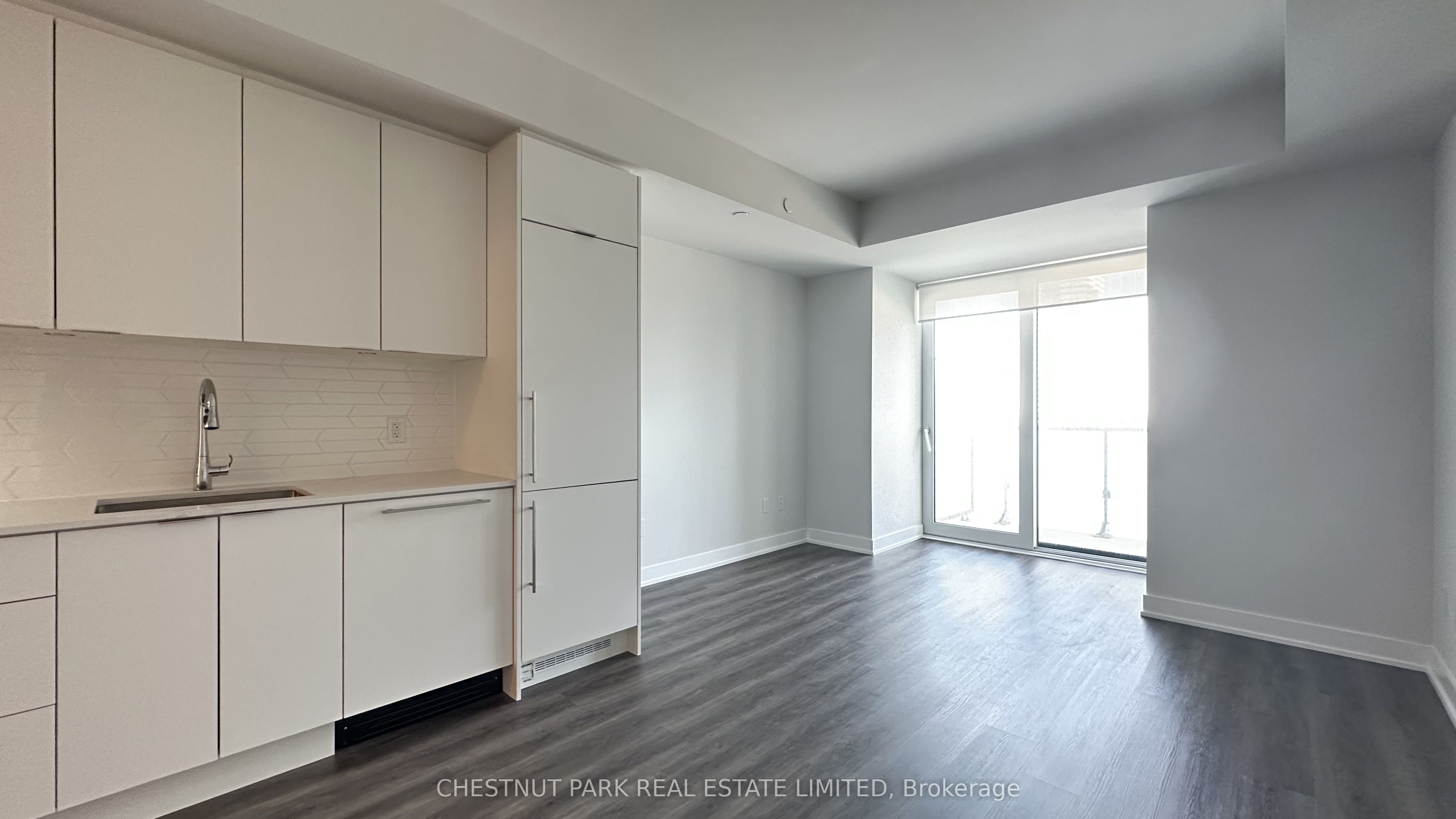 430 Square One Drive 1305, Mississauga, ON L5B 0L6